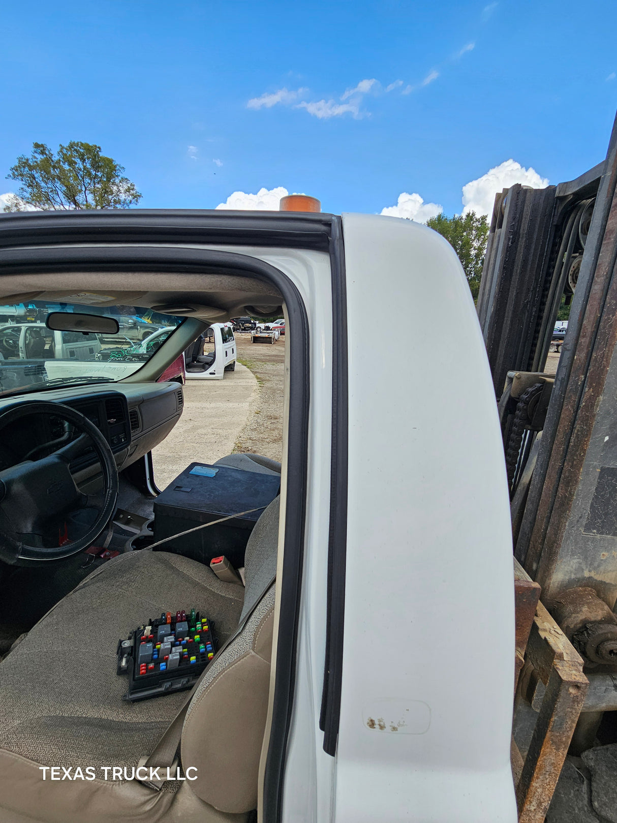 1999-2007 Chevrolet Silverado / GMC Sierra 1500 2500 HD 3500HD Regular Cab Body - Summit White