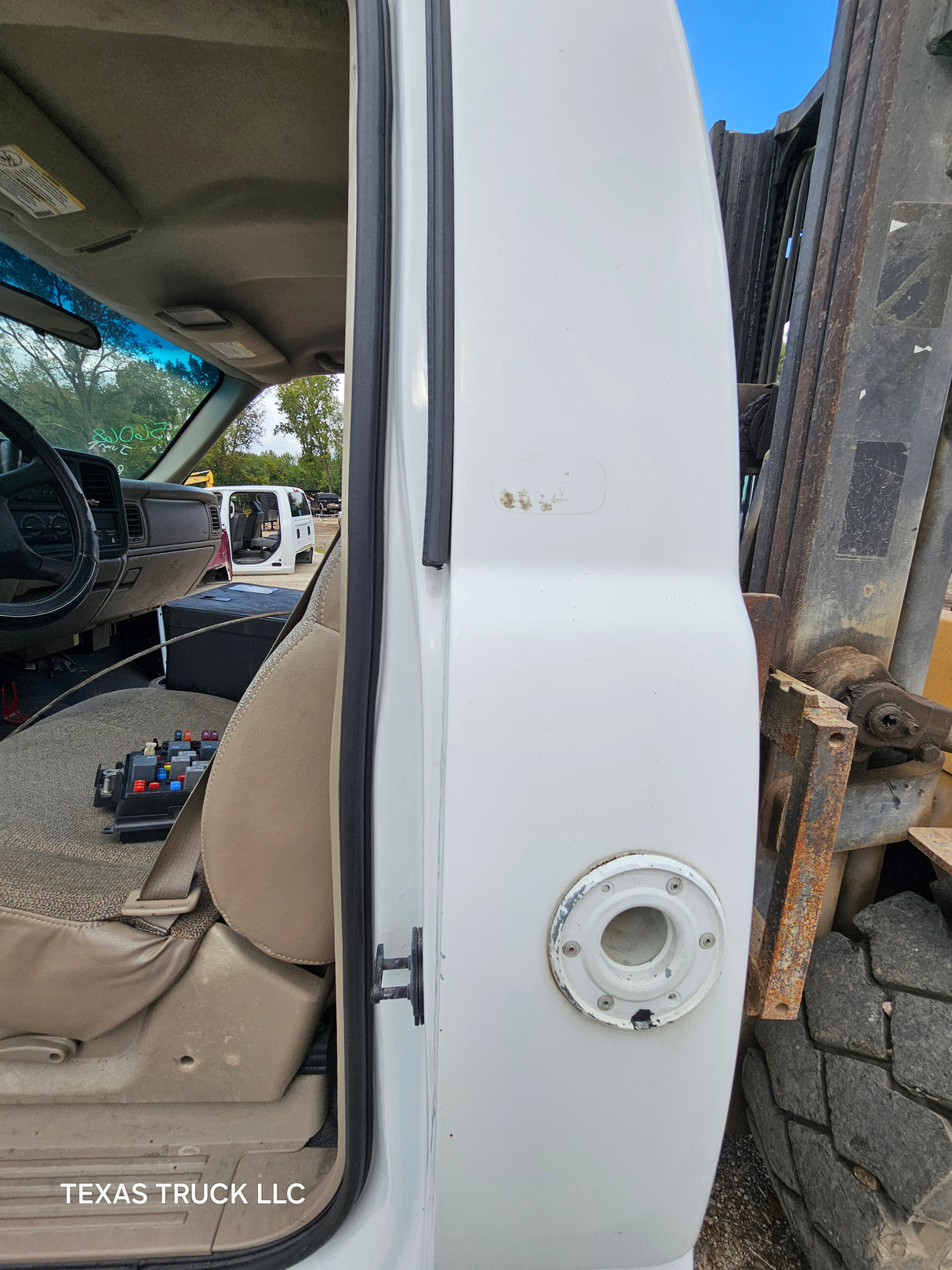 1999-2007 Chevrolet Silverado / GMC Sierra 1500 2500 HD 3500HD Regular Cab Body - Summit White