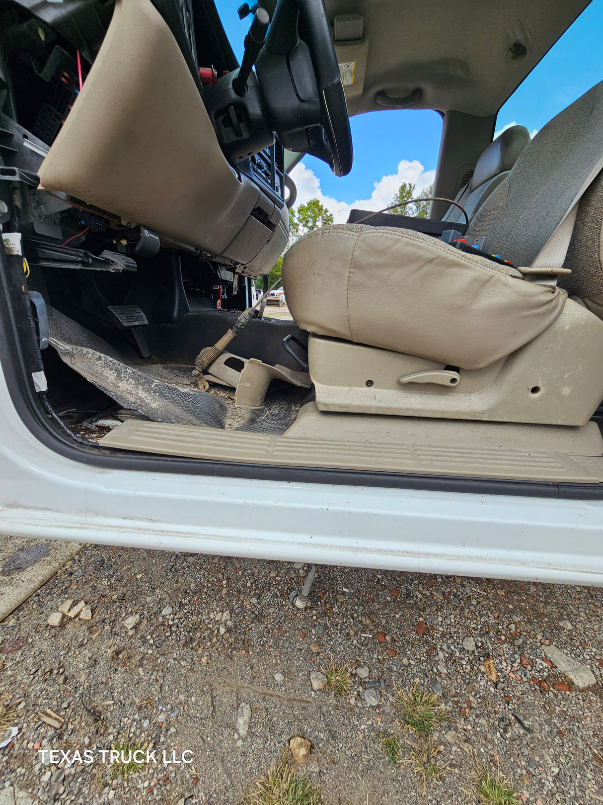 1999-2007 Chevrolet Silverado / GMC Sierra 1500 2500 HD 3500HD Regular Cab Body - Summit White