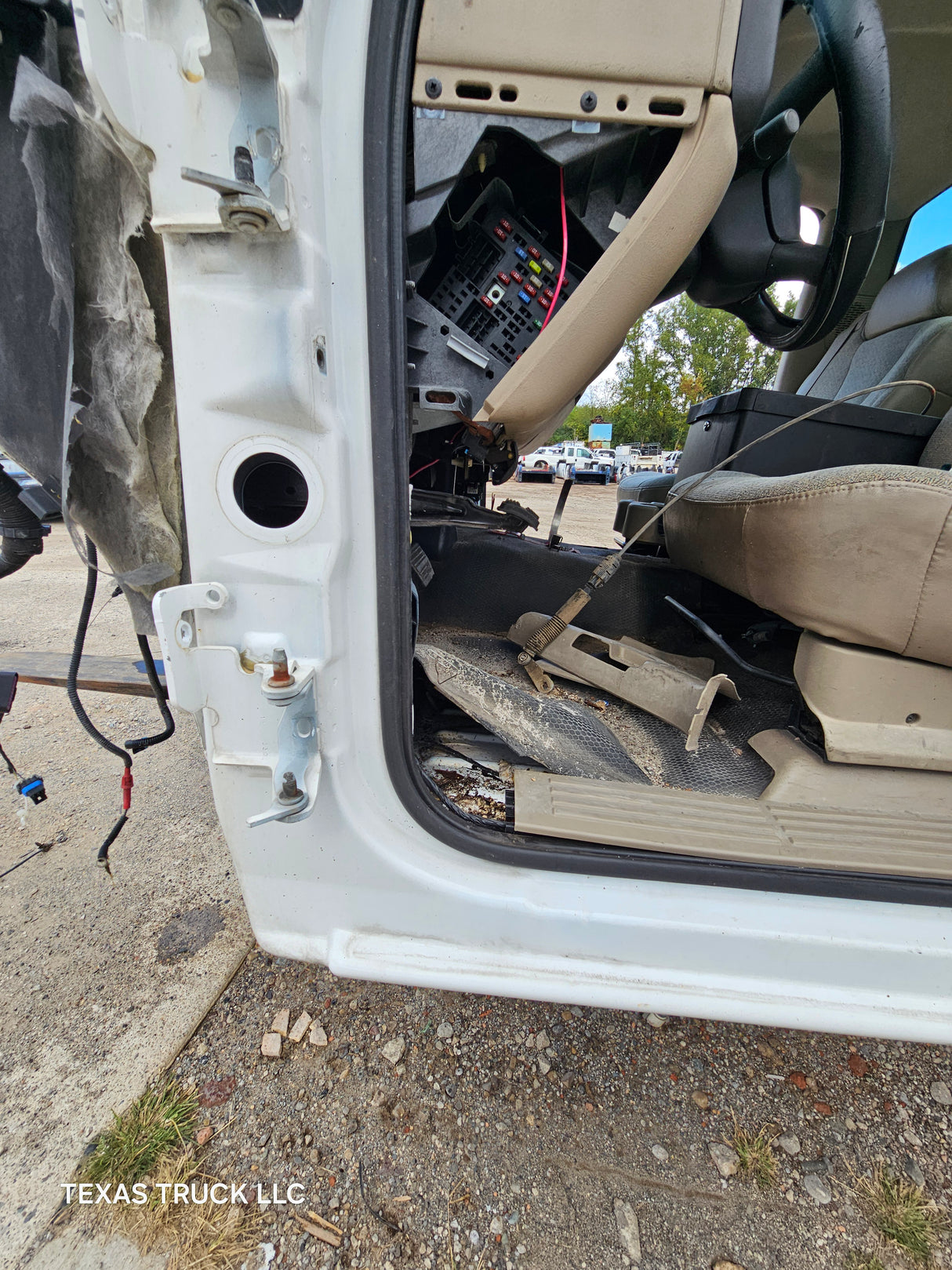 1999-2007 Chevrolet Silverado / GMC Sierra 1500 2500 HD 3500HD Regular Cab Body - Summit White