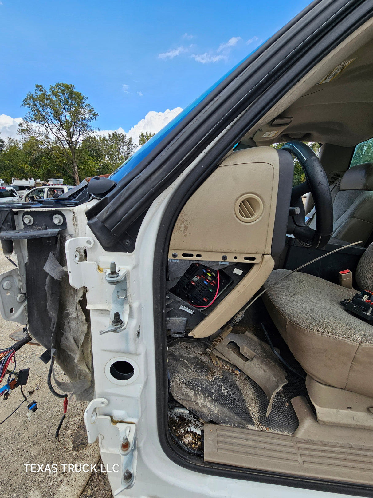 1999-2007 Chevrolet Silverado / GMC Sierra 1500 2500 HD 3500HD Regular Cab Body - Summit White