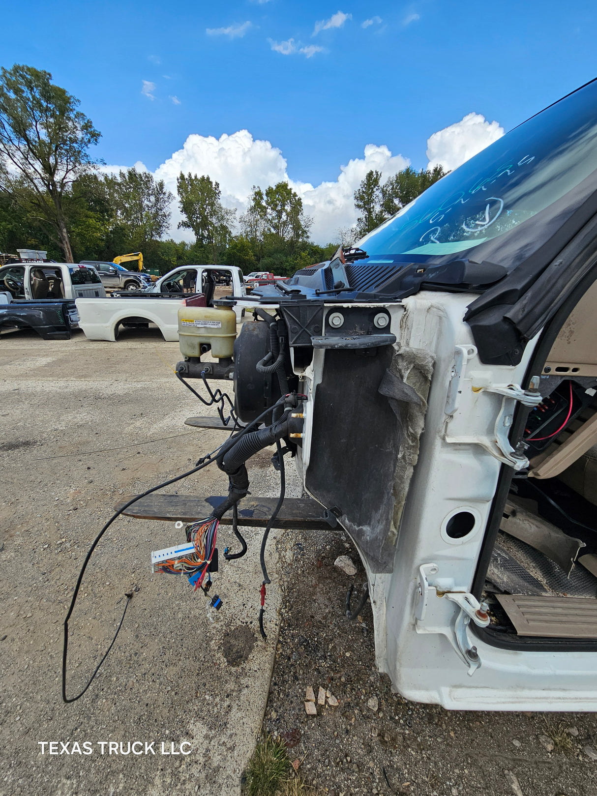 1999-2007 Chevrolet Silverado / GMC Sierra 1500 2500 HD 3500HD Regular Cab Body - Summit White