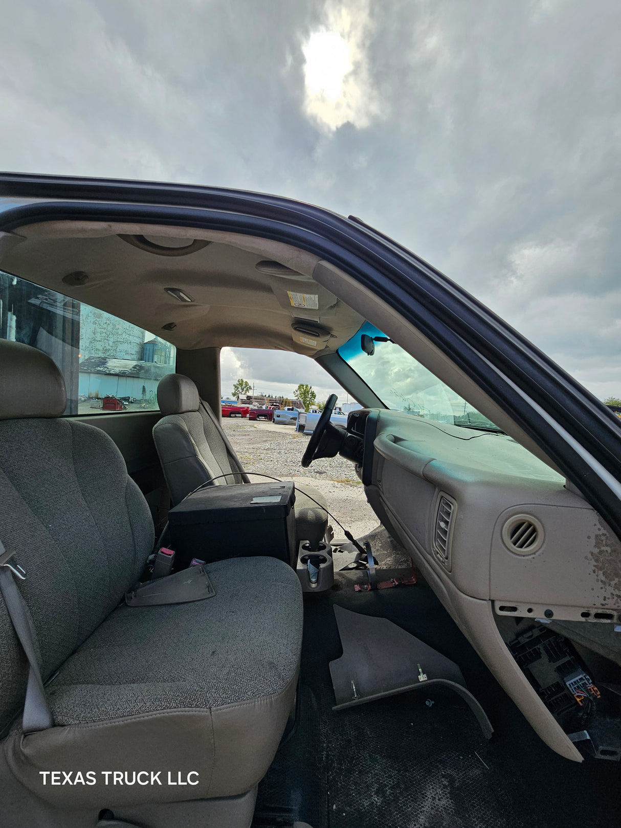 1999-2007 Chevrolet Silverado / GMC Sierra 1500 2500 HD 3500HD Regular Cab Body - Summit White