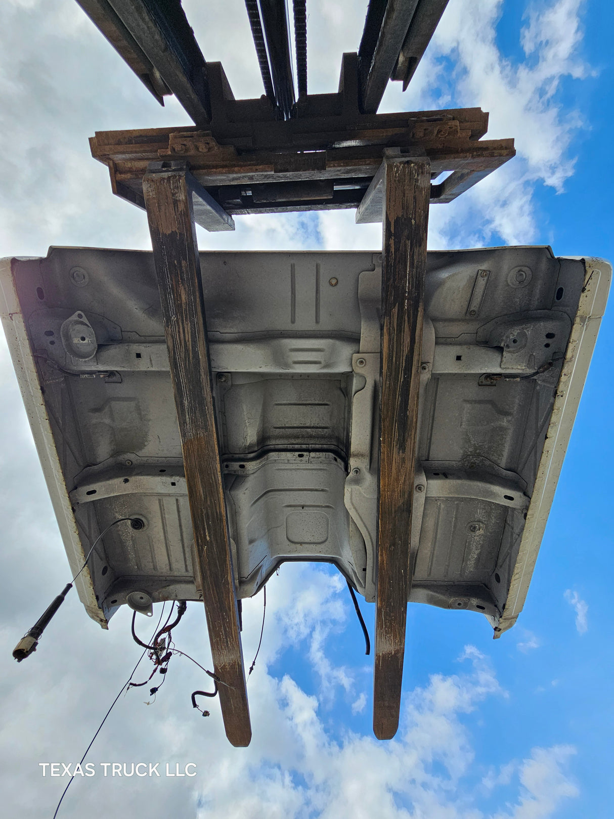 1999-2007 Chevrolet Silverado / GMC Sierra 1500 2500 HD 3500HD Regular Cab Body - Summit White