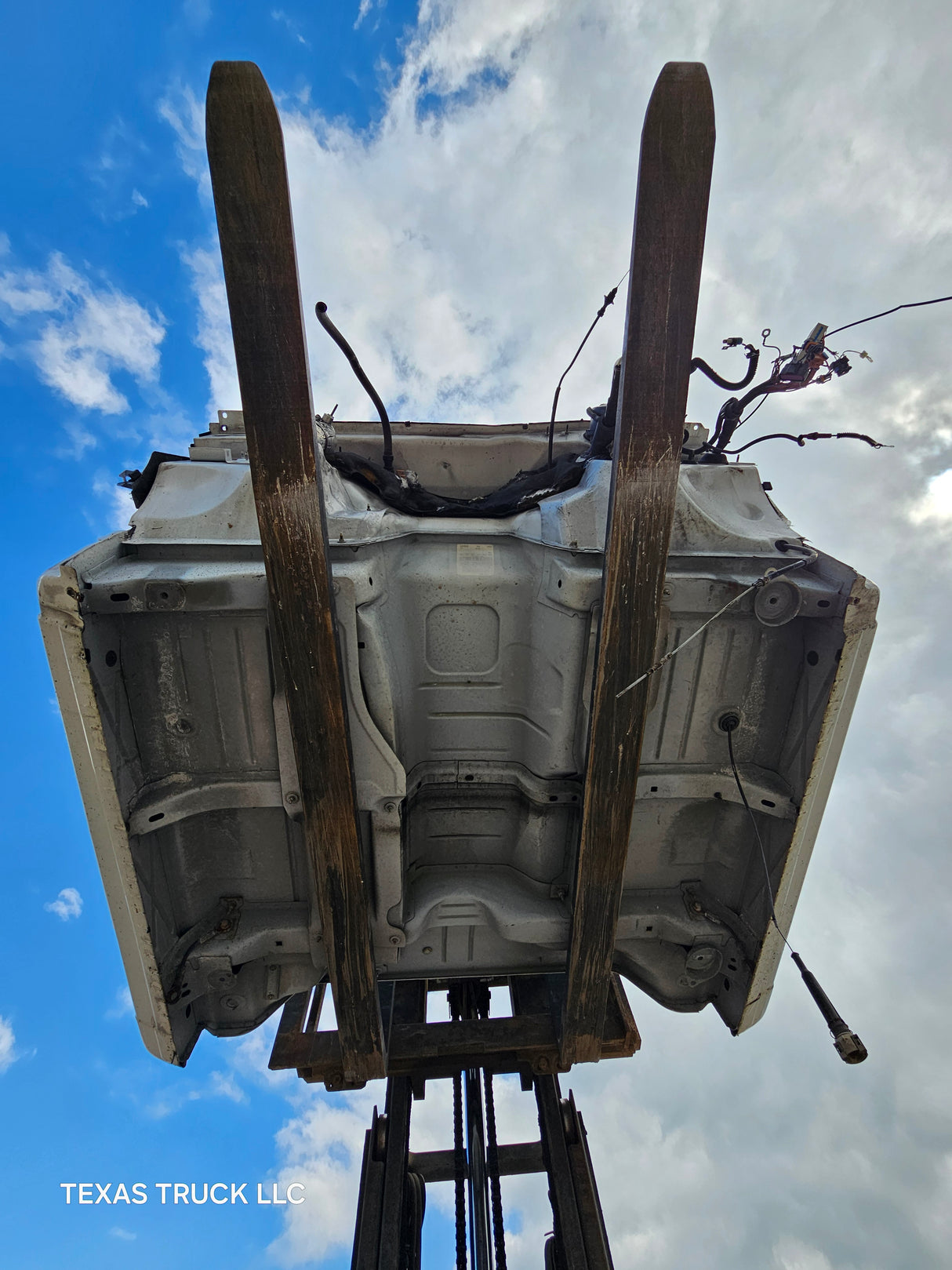 1999-2007 Chevrolet Silverado / GMC Sierra 1500 2500 HD 3500HD Regular Cab Body - Summit White