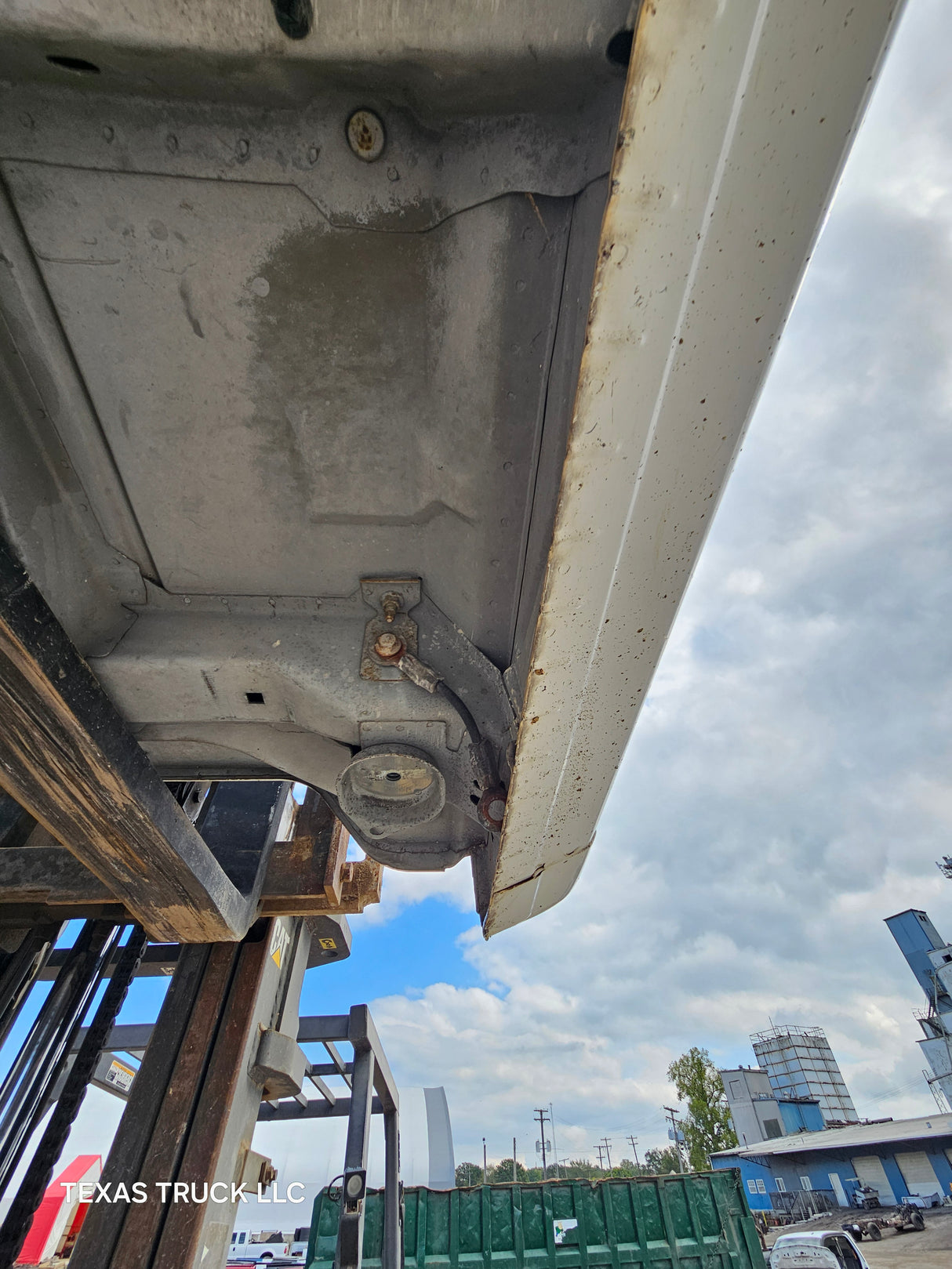 1999-2007 Chevrolet Silverado / GMC Sierra 1500 2500 HD 3500HD Regular Cab Body - Summit White