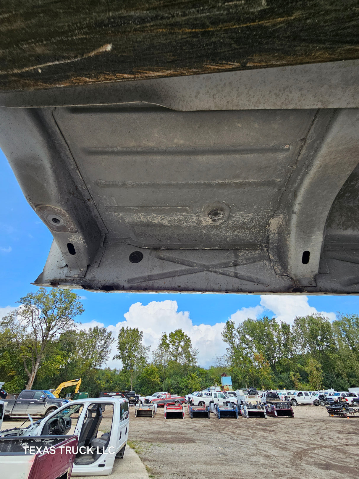 1999-2007 Chevrolet Silverado / GMC Sierra 1500 2500 HD 3500HD Regular Cab Body - Summit White