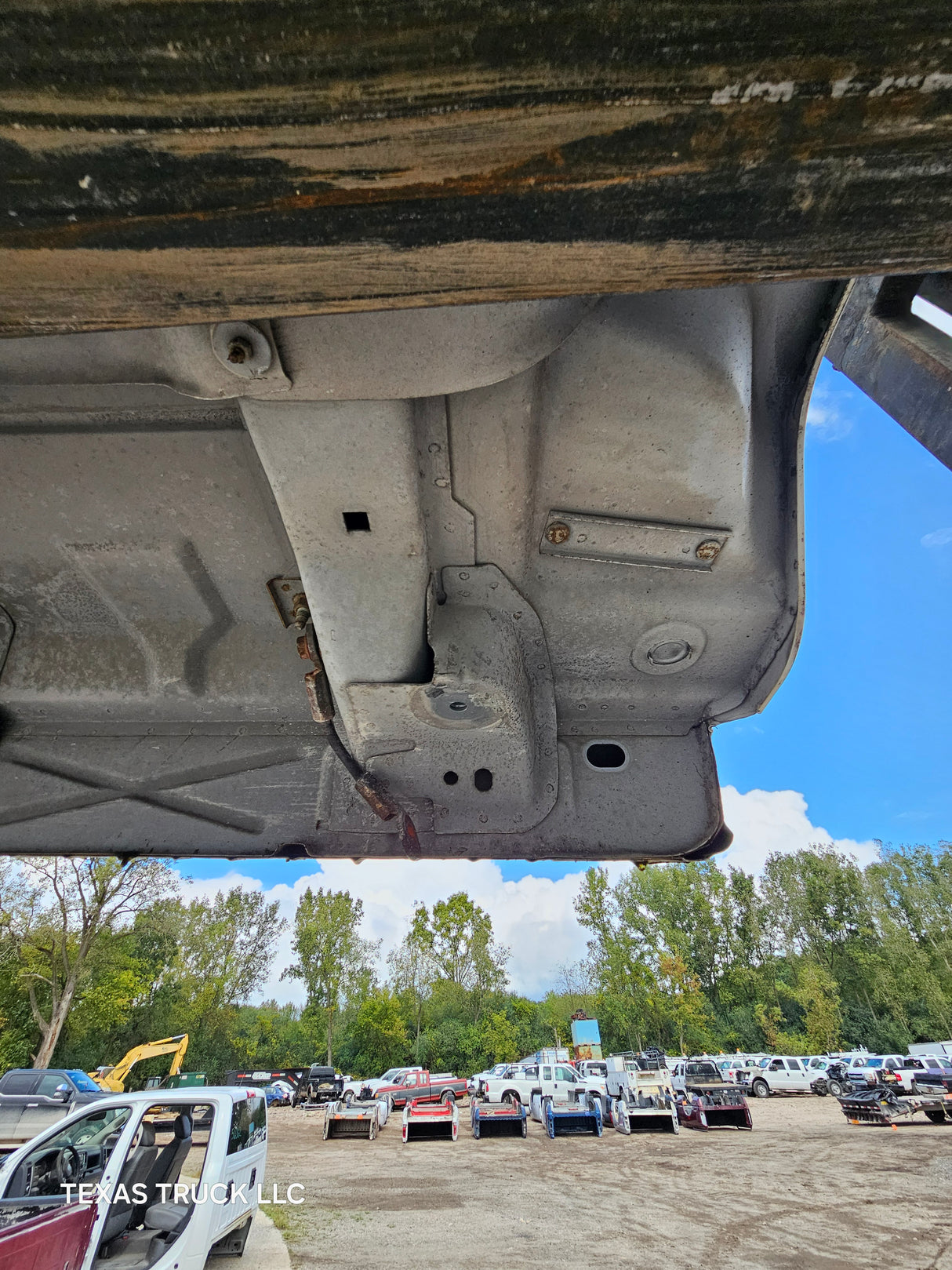 1999-2007 Chevrolet Silverado / GMC Sierra 1500 2500 HD 3500HD Regular Cab Body - Summit White