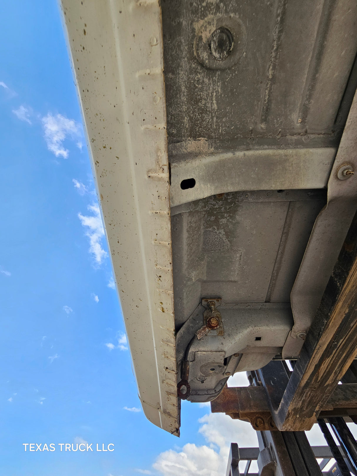 1999-2007 Chevrolet Silverado / GMC Sierra 1500 2500 HD 3500HD Regular Cab Body - Summit White