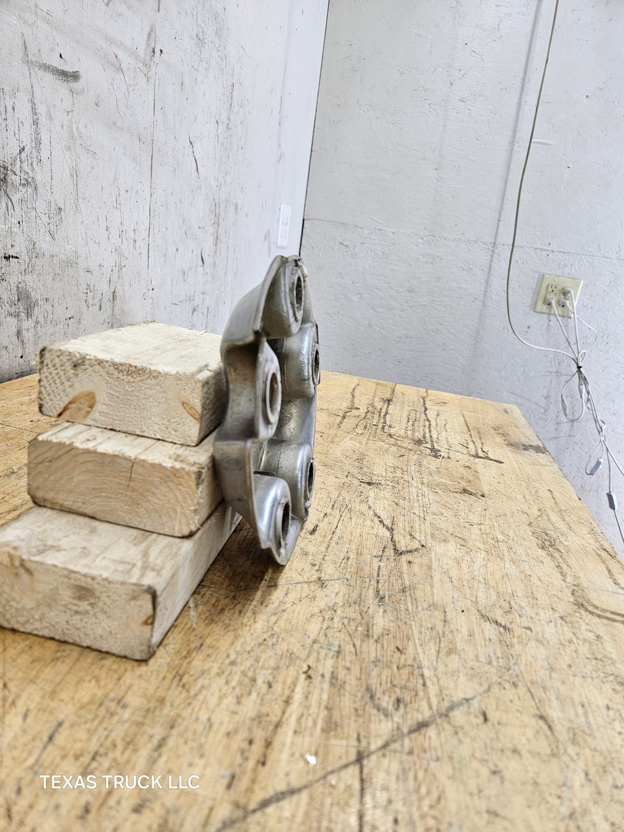 2002-2008 Dodge Ram 1500 OEM Center Wheel Cap Hub Cap 3rd Gen