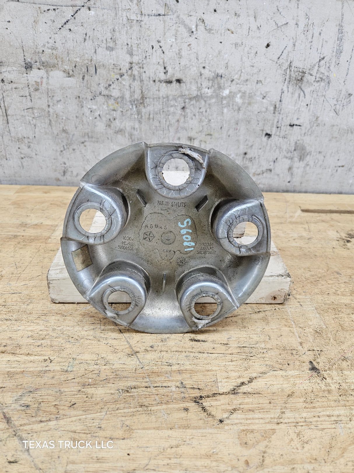 2002-2008 Dodge Ram 1500 OEM Center Wheel Cap Hub Cap 3rd Gen