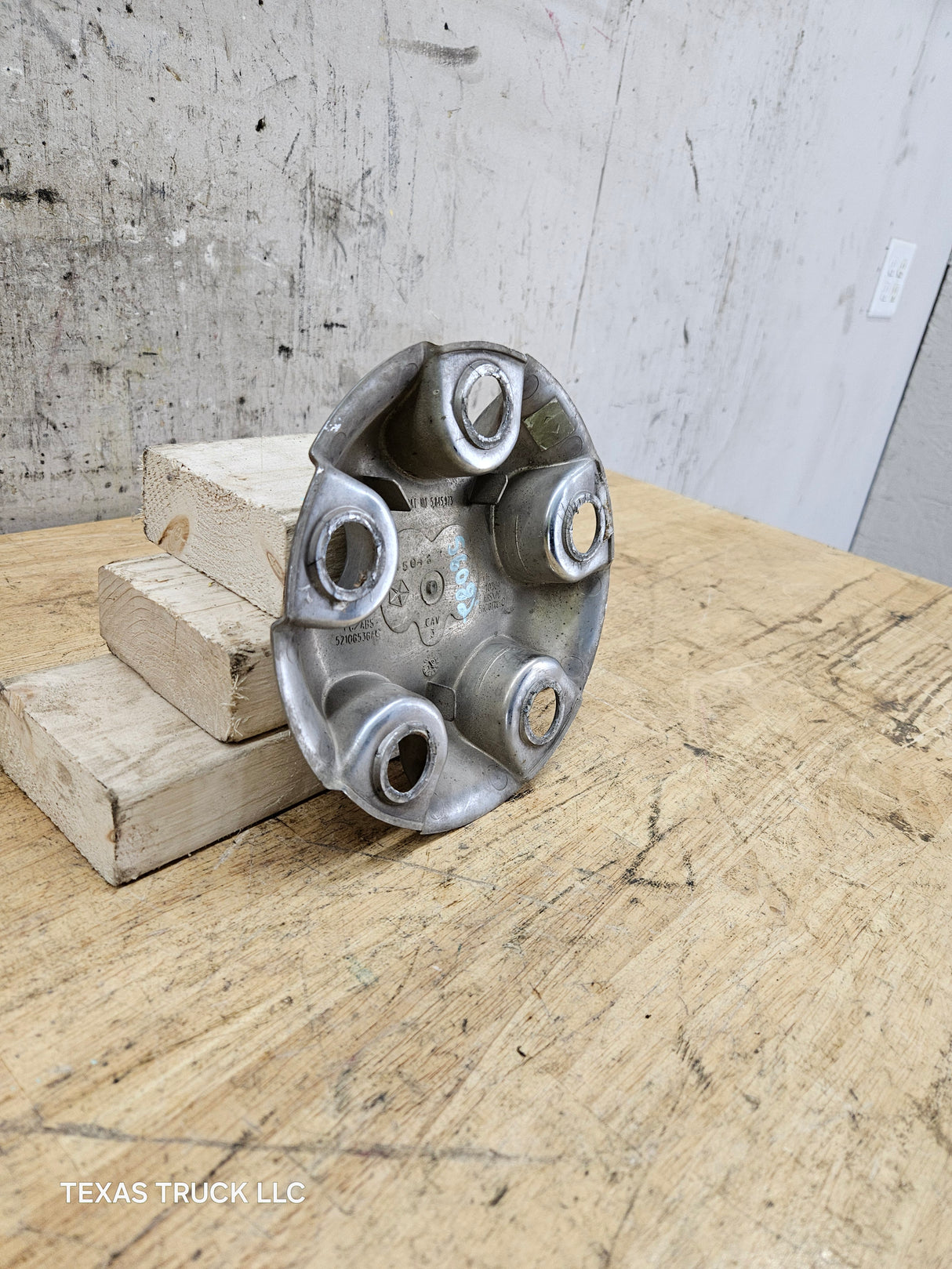 2002-2008 Dodge Ram 1500 OEM Center Wheel Cap Hub Cap 3rd Gen