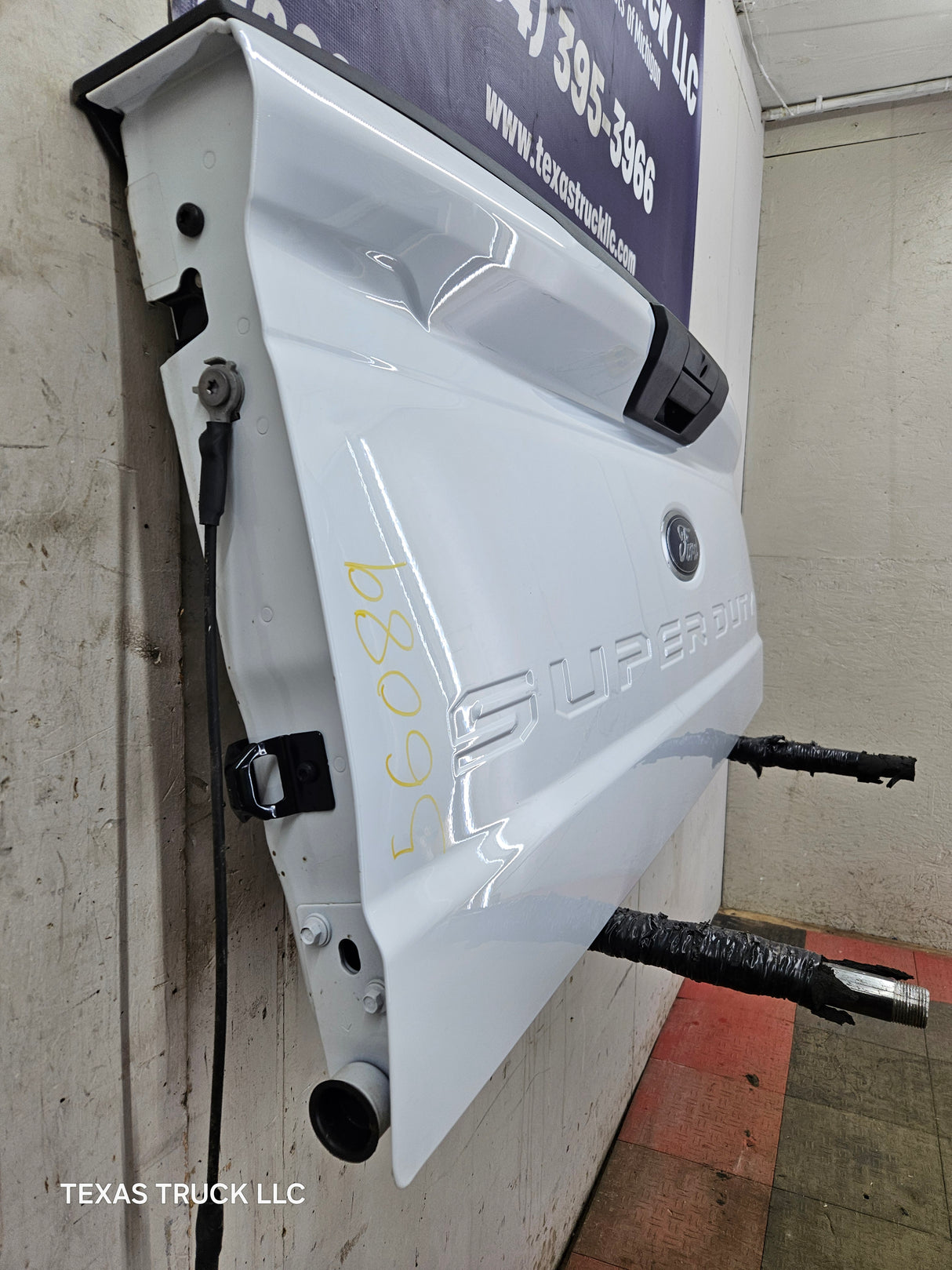 2023-2025 Ford Super Duty Tailgate F250 F350 F450 F550 - Oxford White