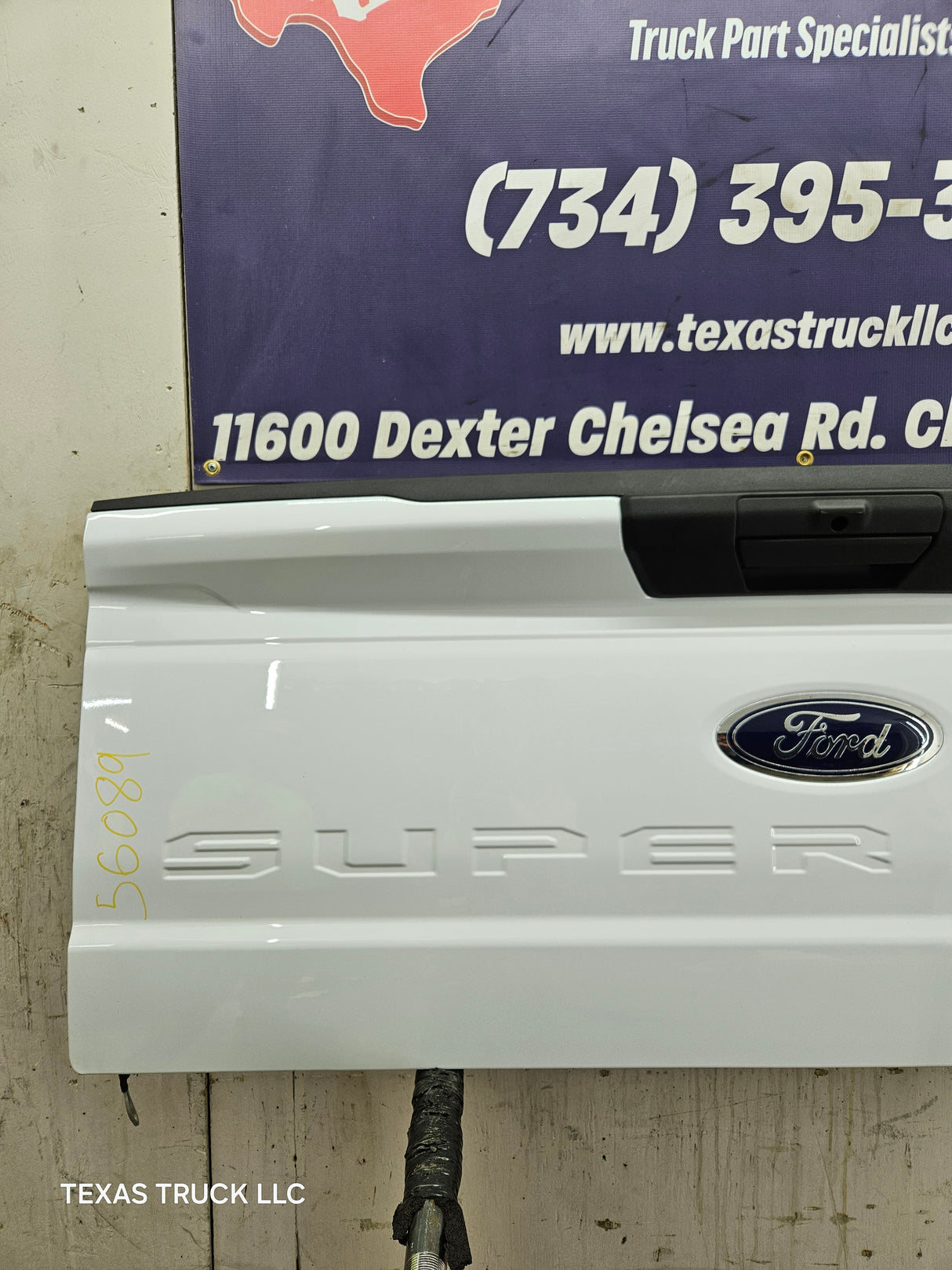 2023-2025 Ford Super Duty Tailgate F250 F350 F450 F550 - Oxford White