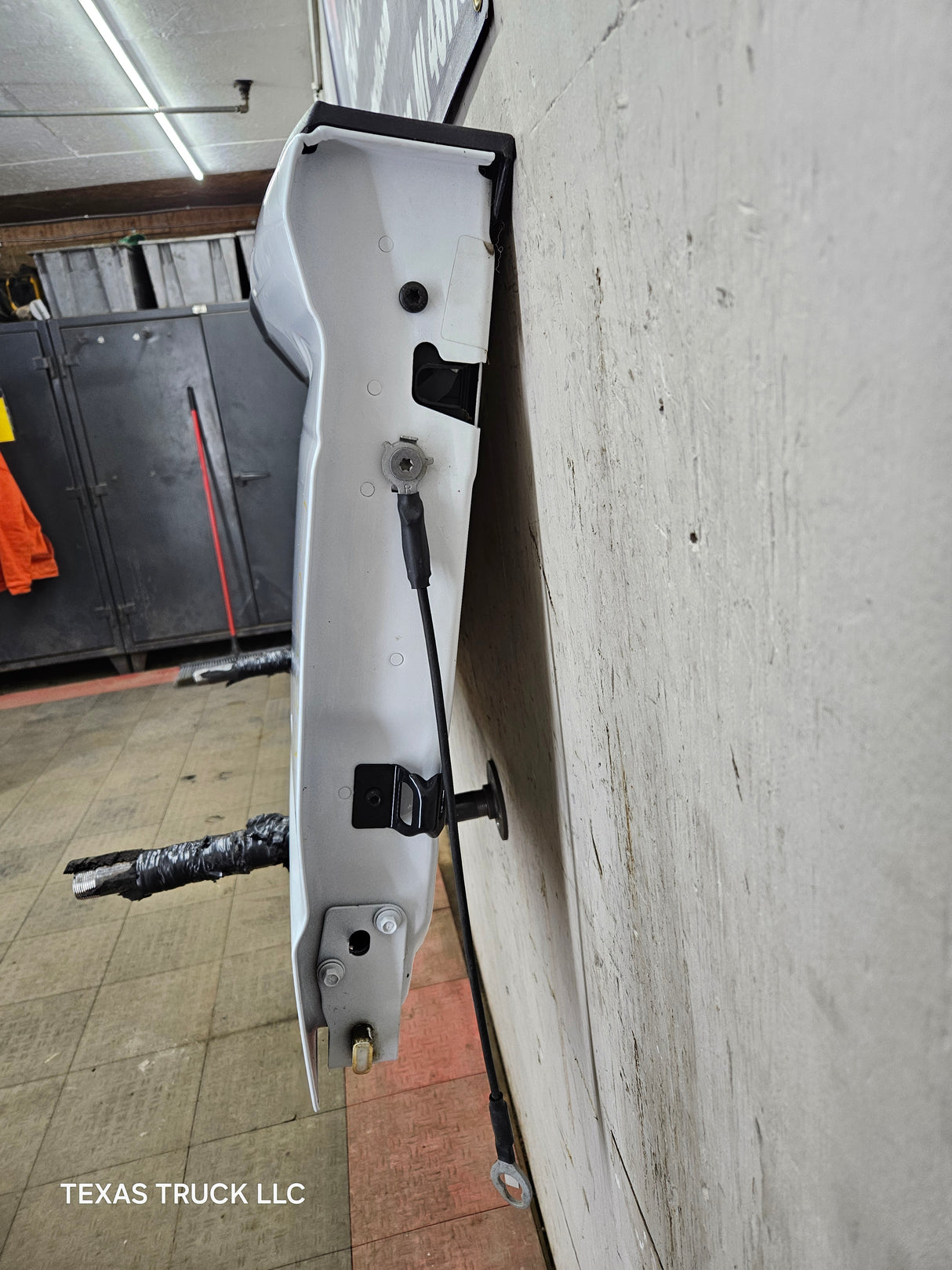 2023-2025 Ford Super Duty Tailgate F250 F350 F450 F550 - Oxford White