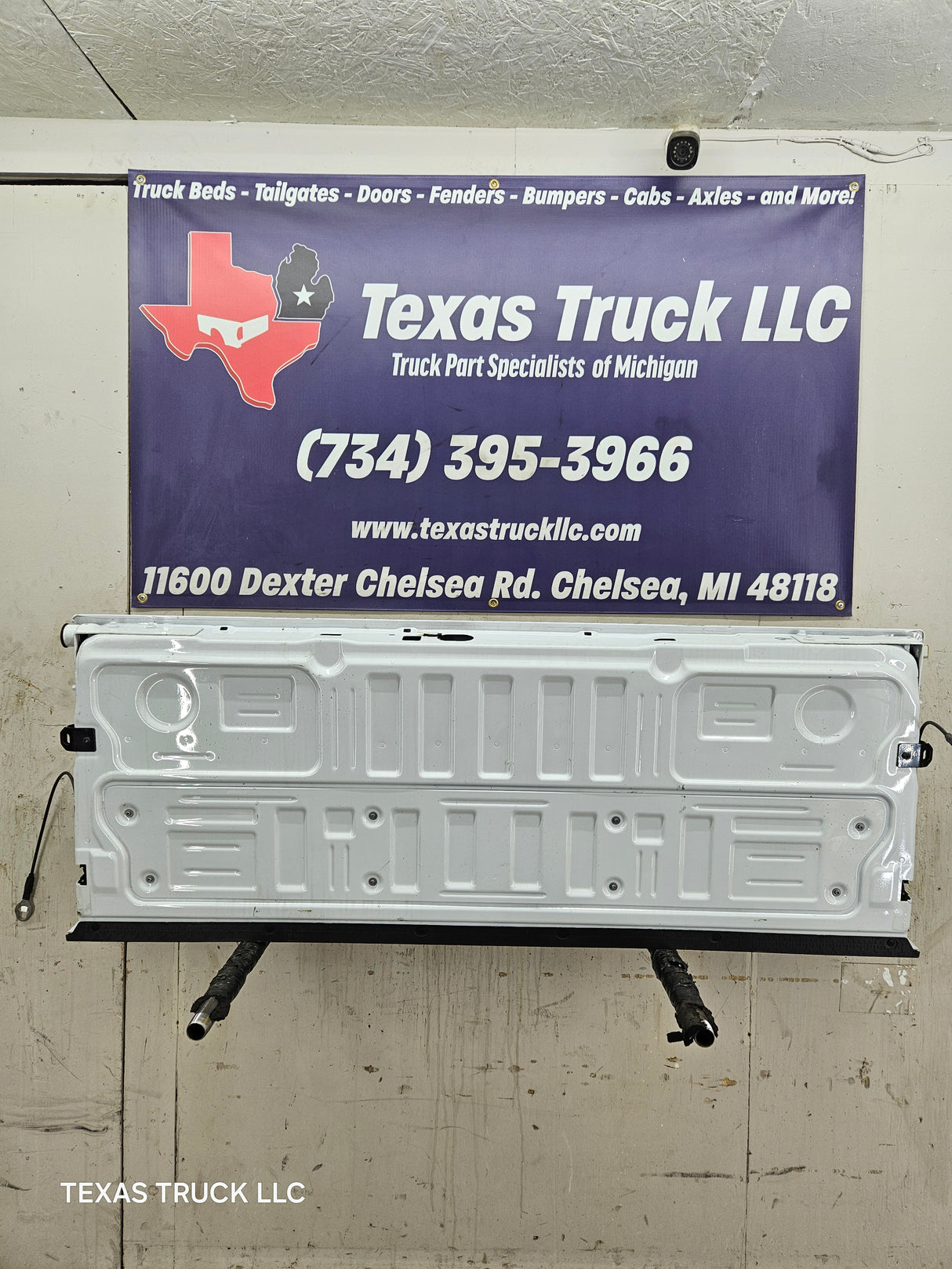 2023-2025 Ford Super Duty Tailgate F250 F350 F450 F550 - Oxford White