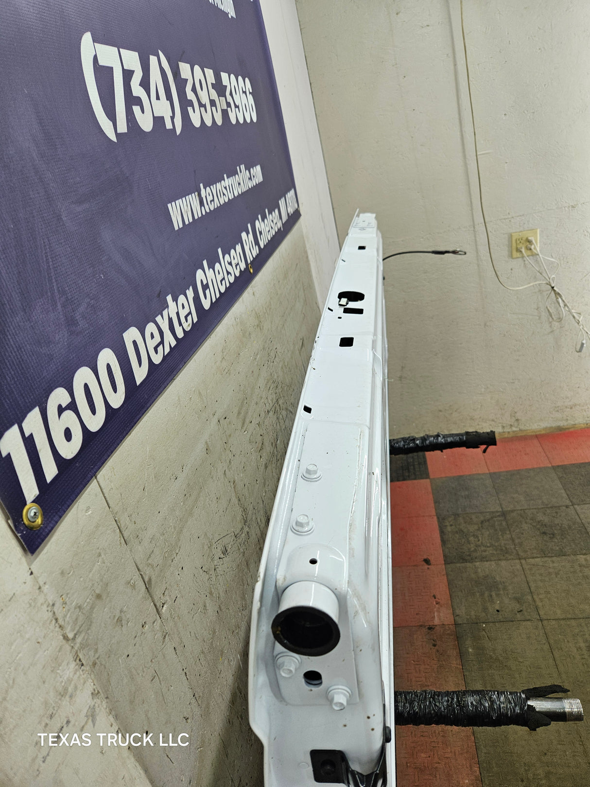 2023-2025 Ford Super Duty Tailgate F250 F350 F450 F550 - Oxford White