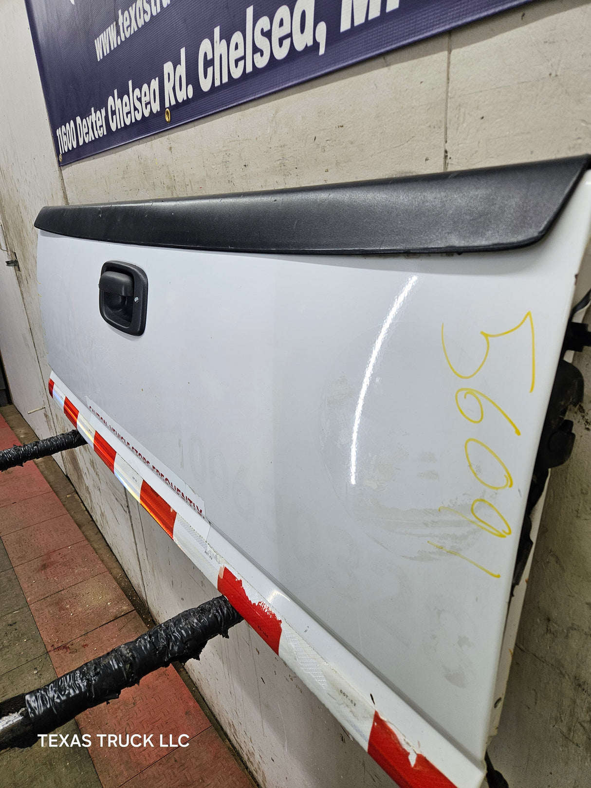 1999-2007 Chevrolet Silverado / GMC Sierra 1500 2500 3500 Tailgate