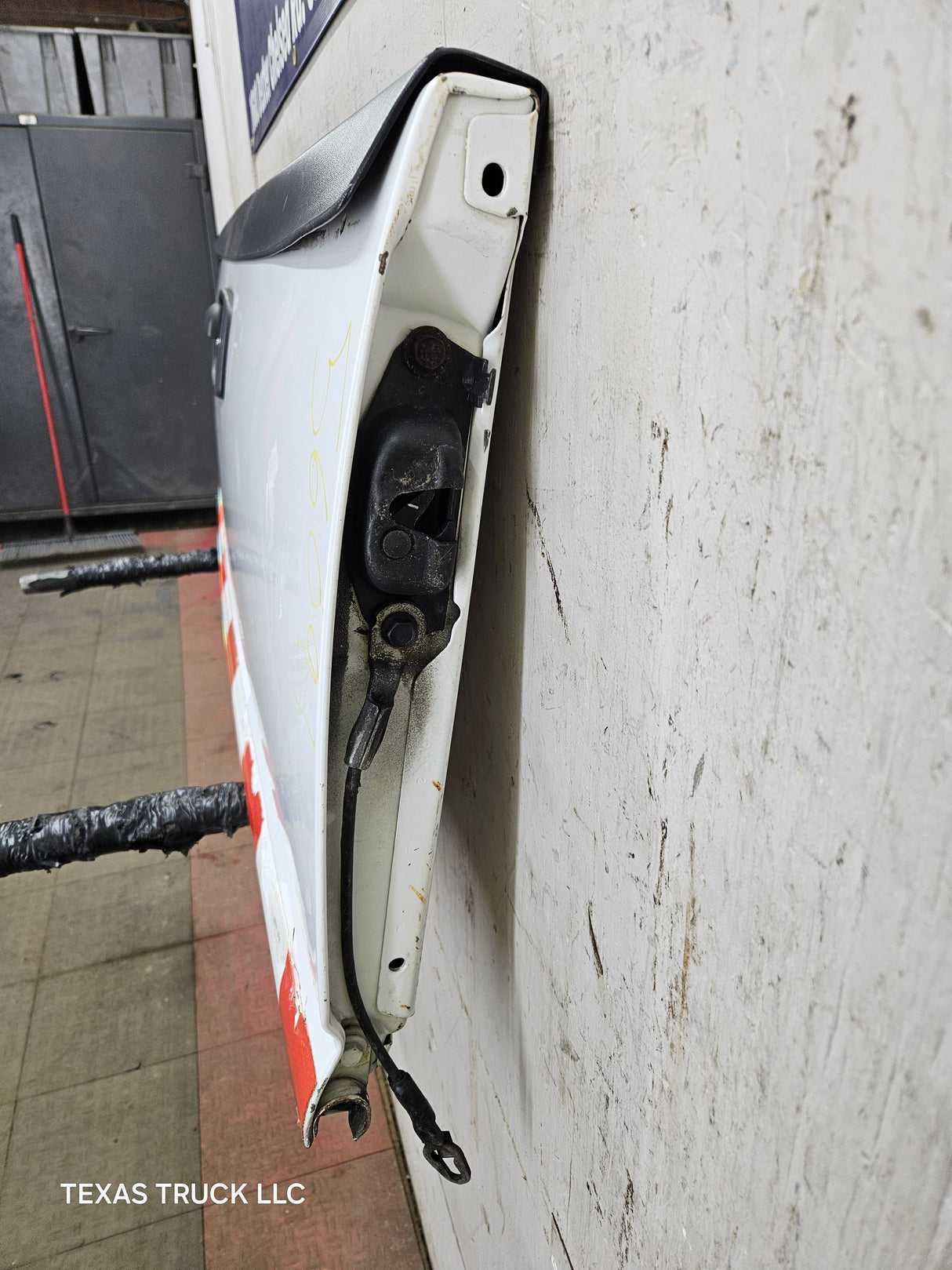 1999-2007 Chevrolet Silverado / GMC Sierra 1500 2500 3500 Tailgate