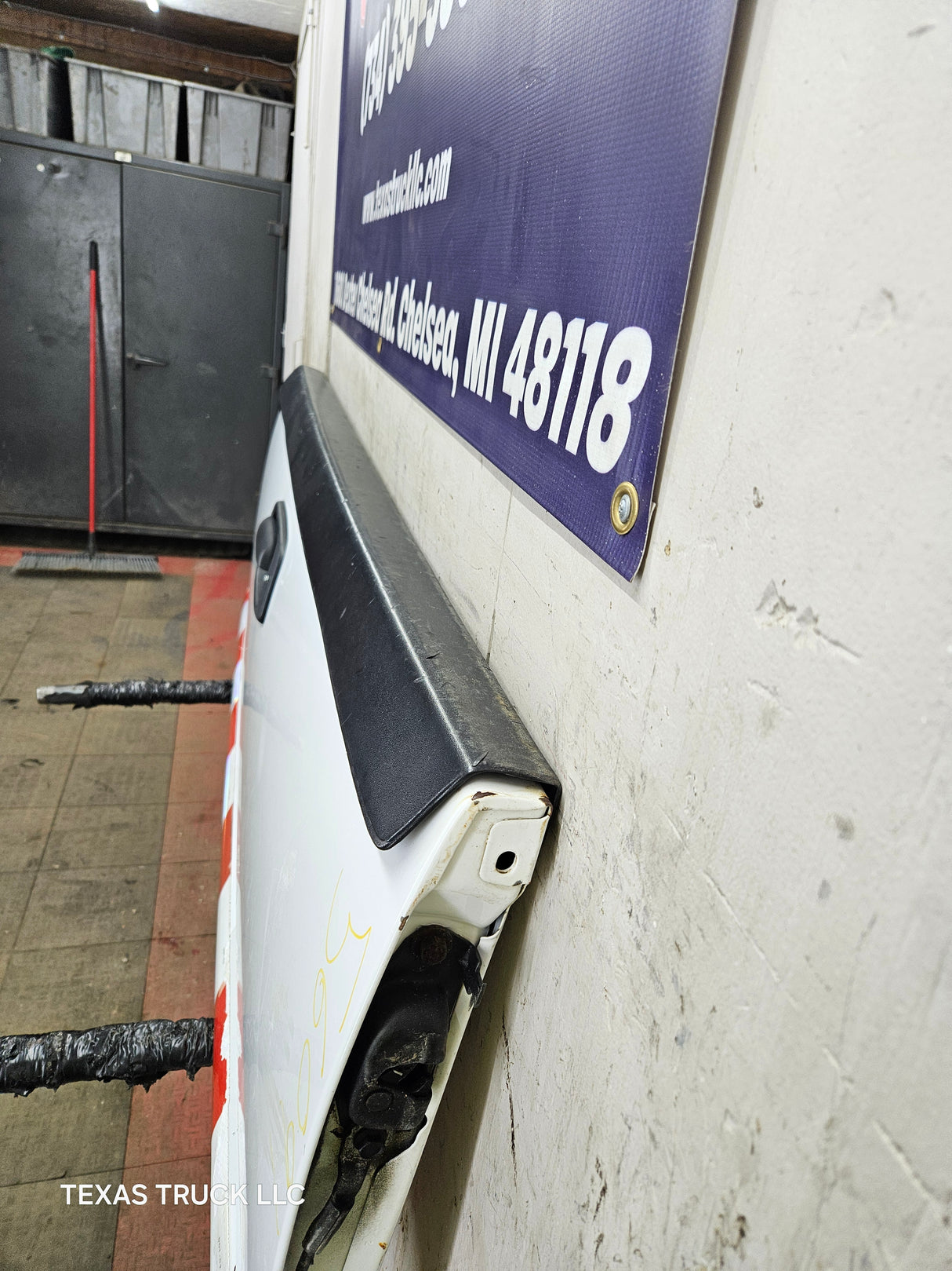 1999-2007 Chevrolet Silverado / GMC Sierra 1500 2500 3500 Tailgate