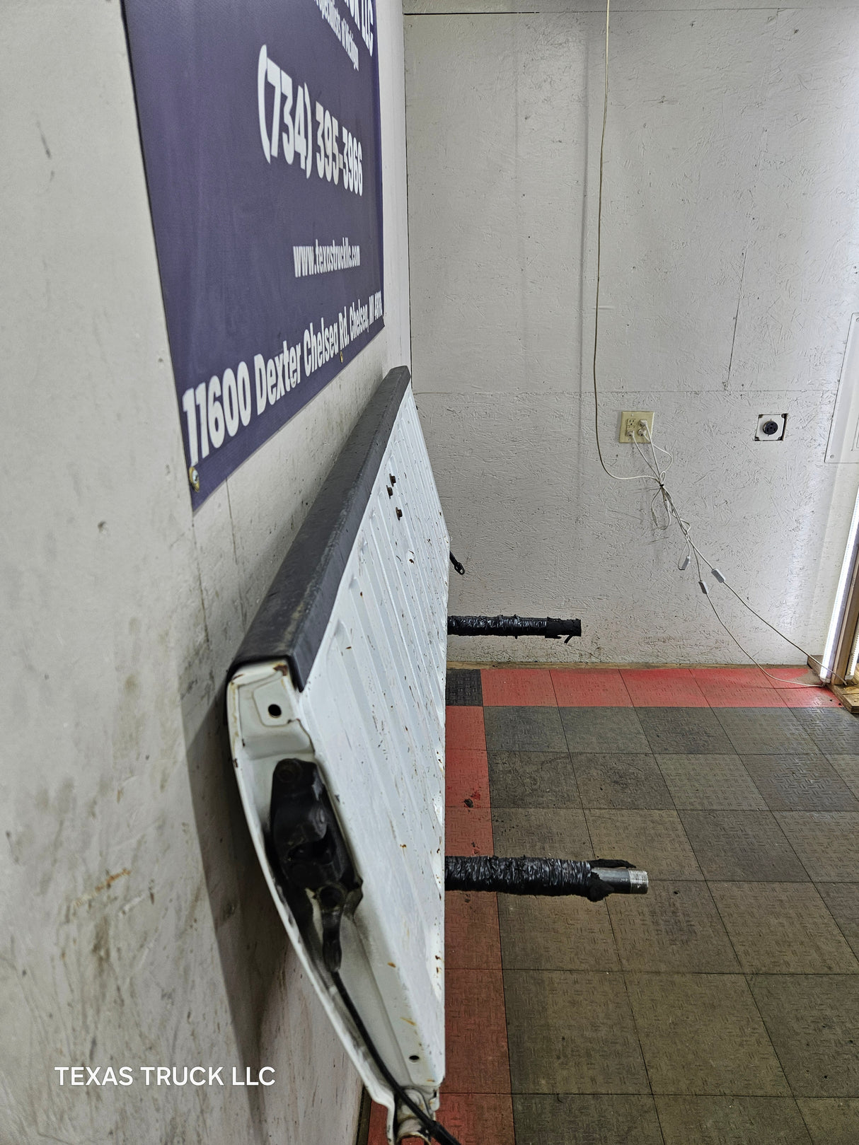 1999-2007 Chevrolet Silverado / GMC Sierra 1500 2500 3500 Tailgate