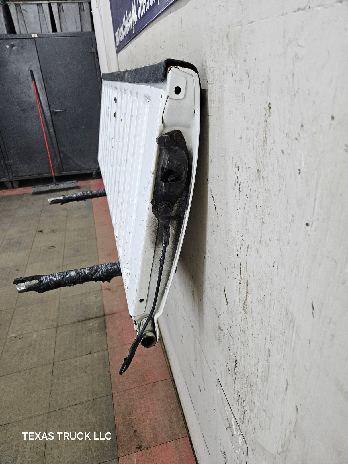 1999-2007 Chevrolet Silverado / GMC Sierra 1500 2500 3500 Tailgate