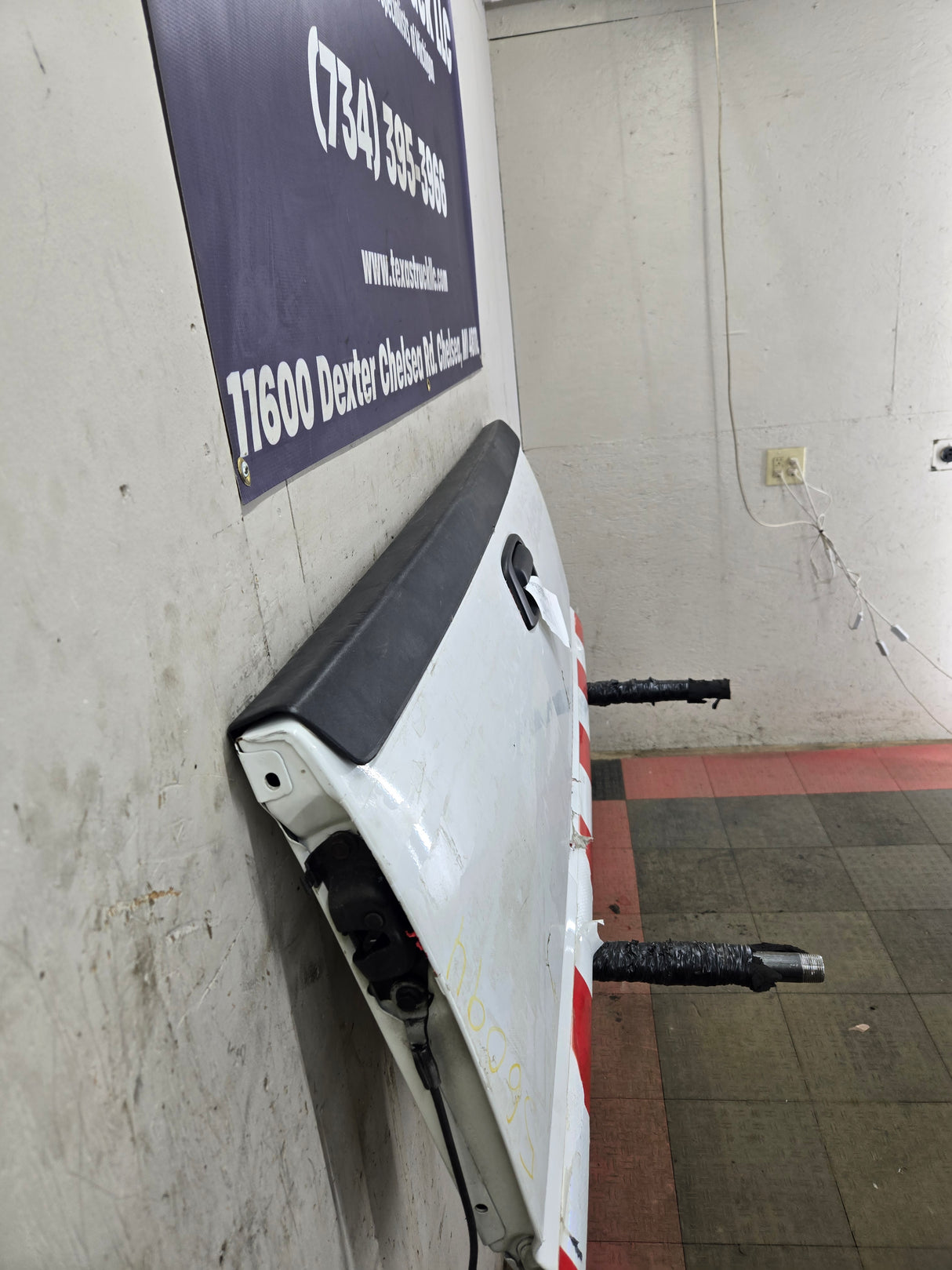 1999-2007 Chevrolet Silverado / GMC Sierra 1500 2500 3500 Tailgate