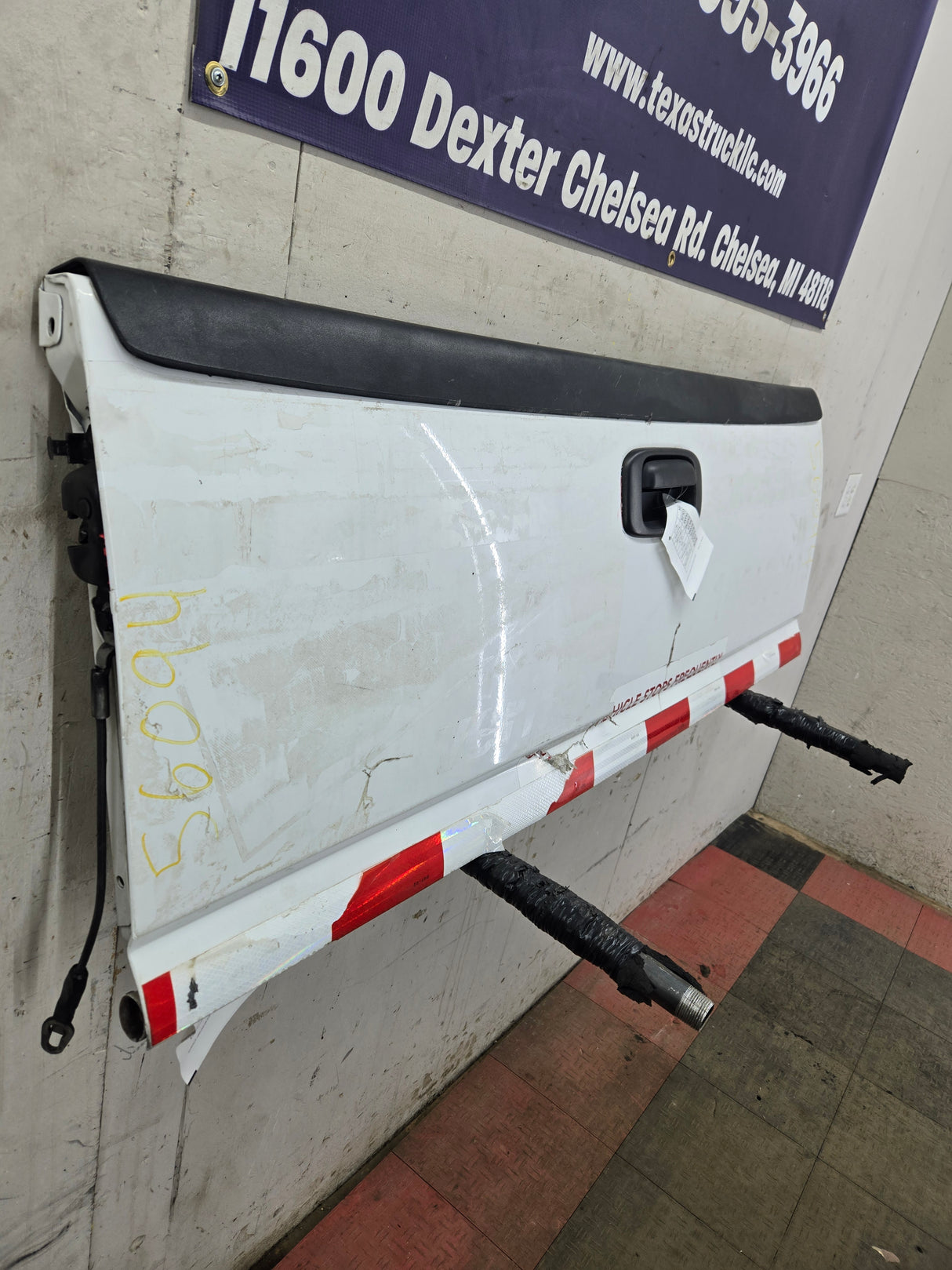 1999-2007 Chevrolet Silverado / GMC Sierra 1500 2500 3500 Tailgate