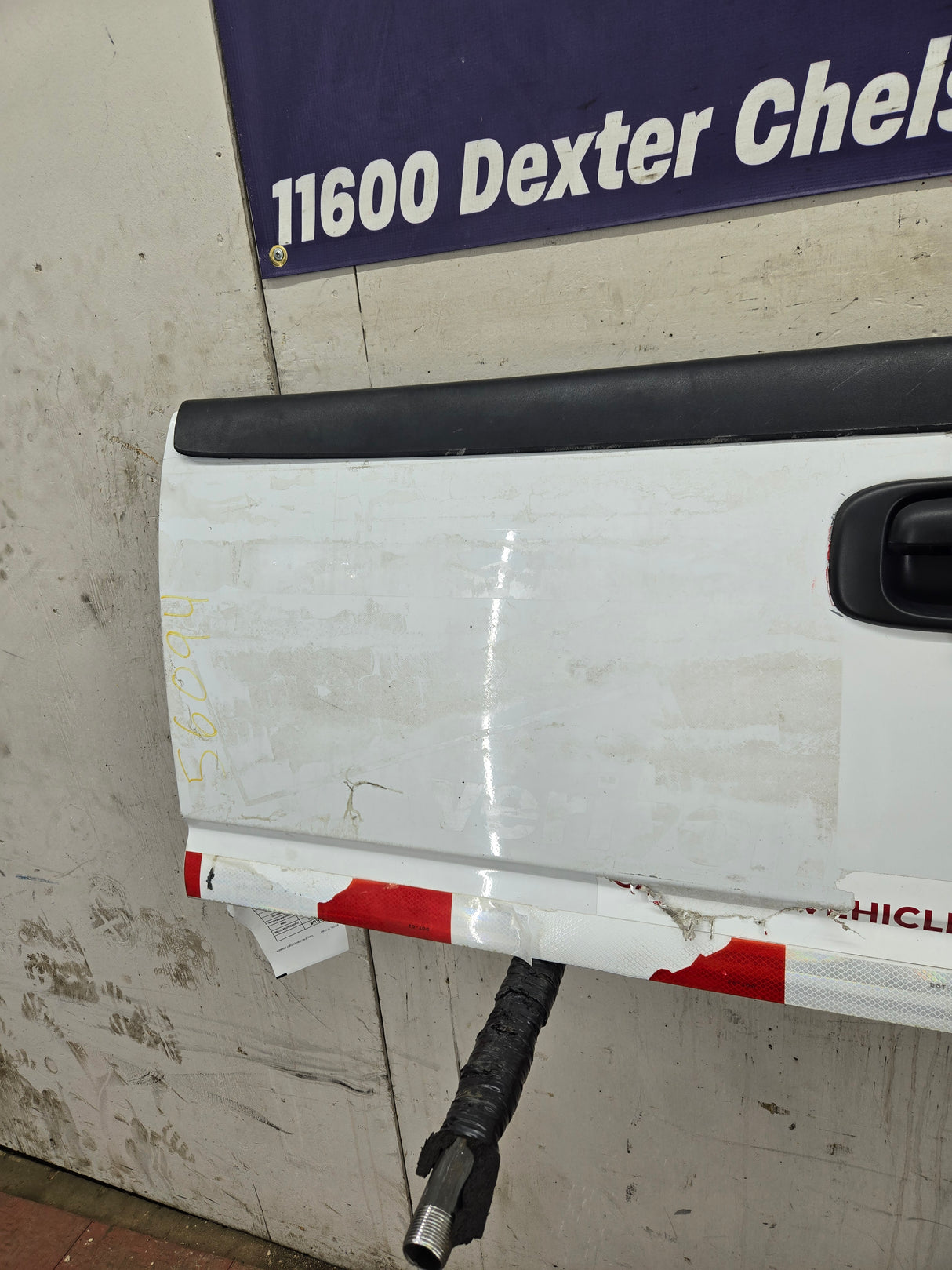 1999-2007 Chevrolet Silverado / GMC Sierra 1500 2500 3500 Tailgate