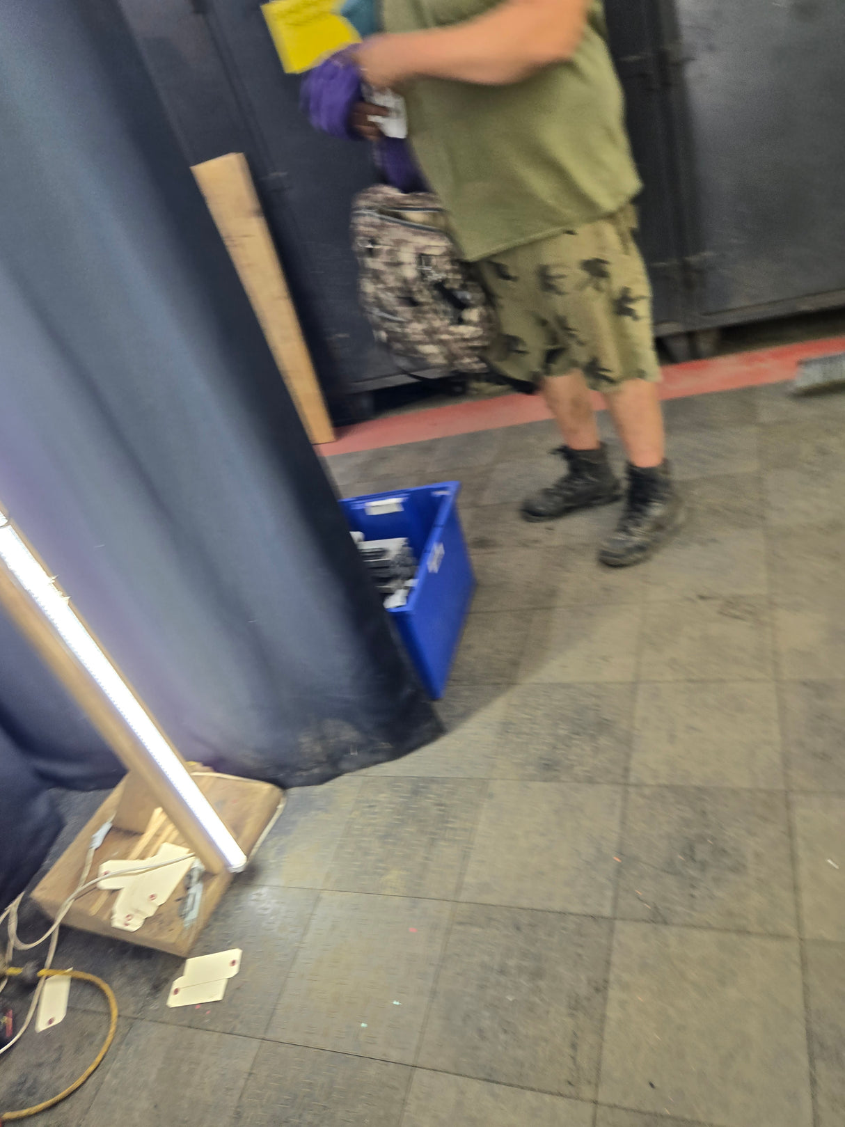 1999-2007 Chevrolet Silverado / GMC Sierra 1500 2500 3500 Tailgate