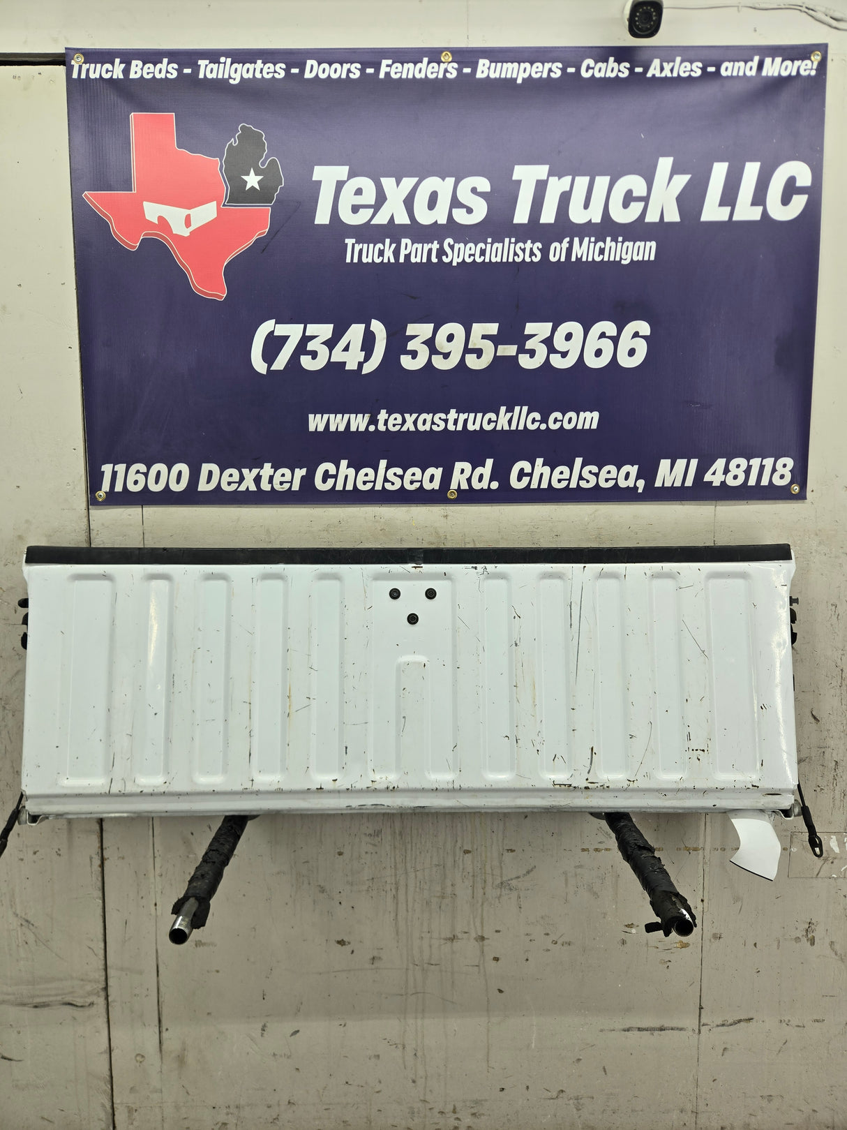 1999-2007 Chevrolet Silverado / GMC Sierra 1500 2500 3500 Tailgate