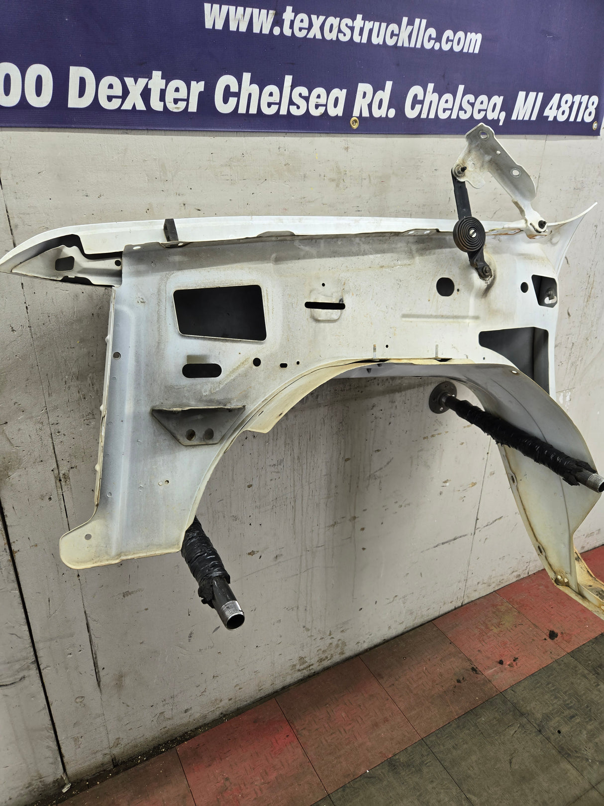 2007-2013 Chevrolet Silverado Passenger Side Front RH Fender 1500 2500 3500 HD