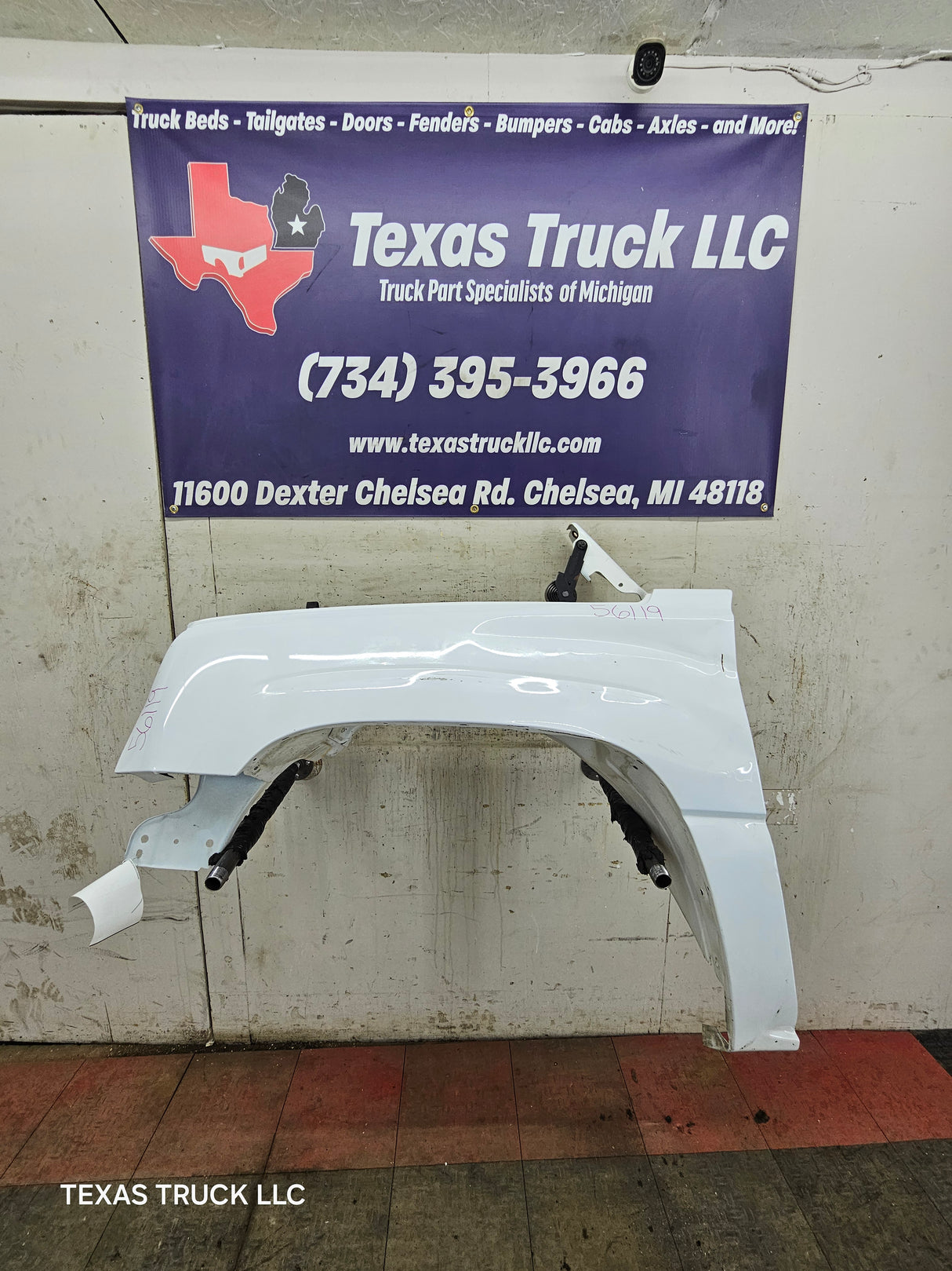 2003-2007 Chevrolet Silverado / Tahoe / Suburban 1500 2500 3500 HD LH Driver Side "Cateye" Front Fender - Summit White