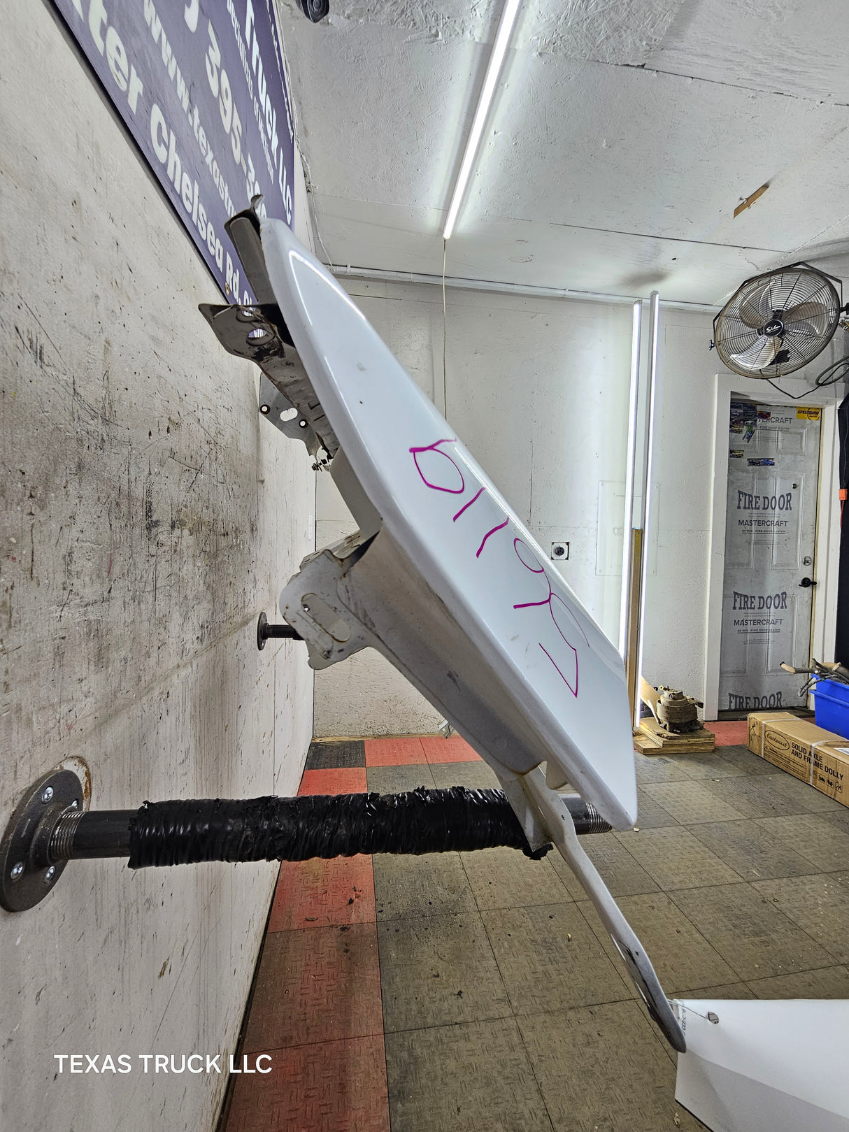 2003-2007 Chevrolet Silverado / Tahoe / Suburban 1500 2500 3500 HD LH Driver Side "Cateye" Front Fender - Summit White