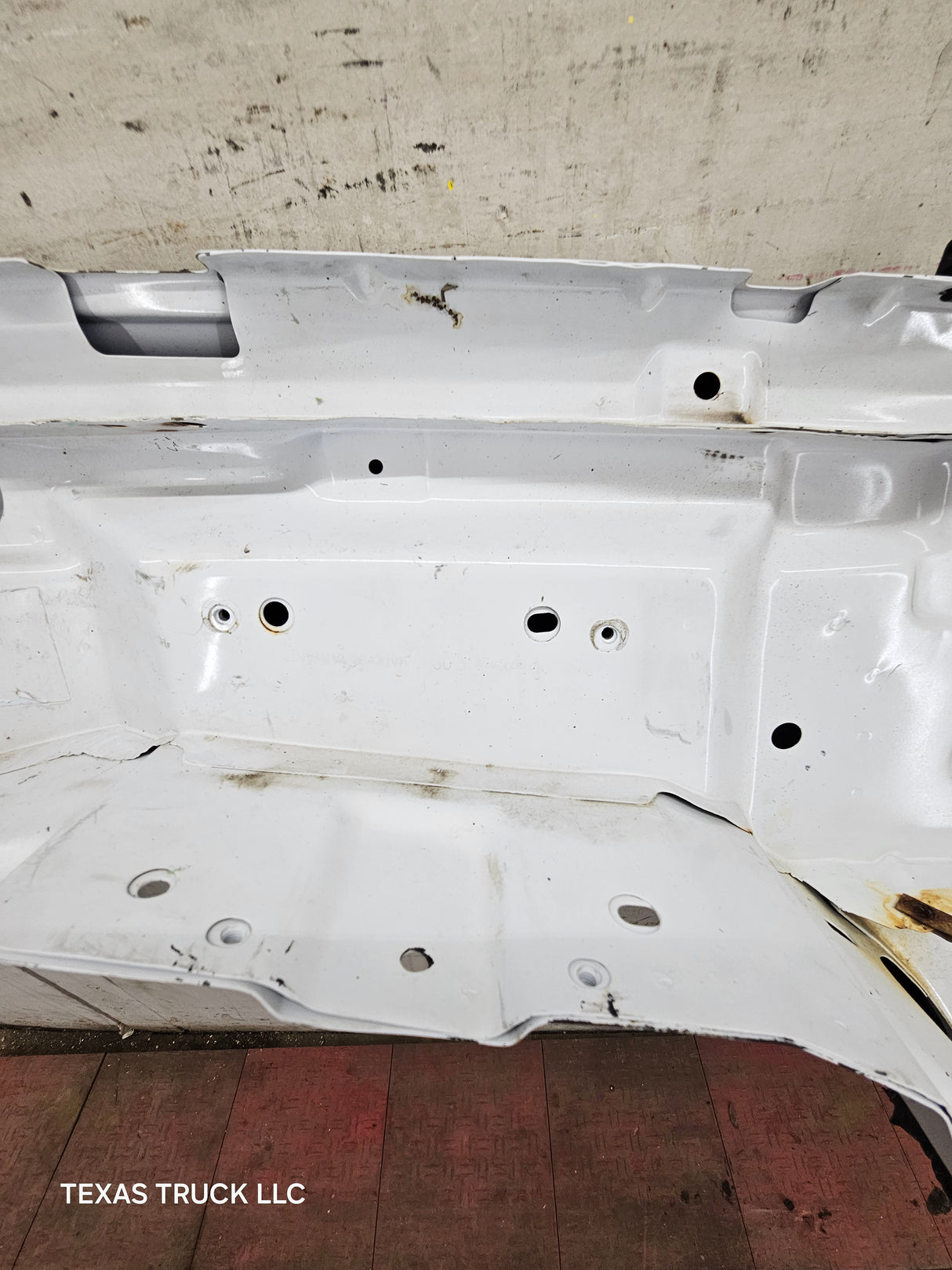 2003-2007 Chevrolet Silverado / Tahoe / Suburban 1500 2500 3500 HD LH Driver Side "Cateye" Front Fender - Summit White