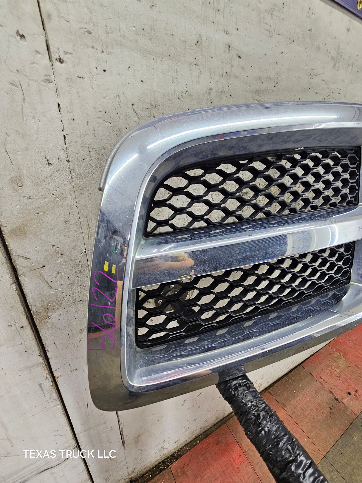 2009-2011 Dodge Ram 1500 Chrome Grill Surround