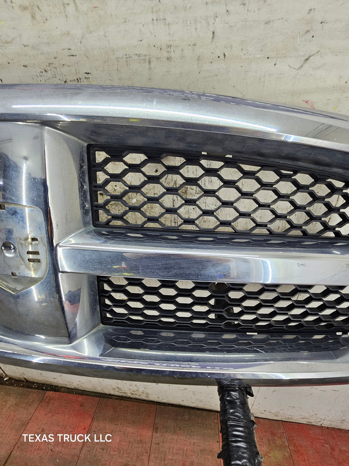 2009-2011 Dodge Ram 1500 Chrome Grill Surround