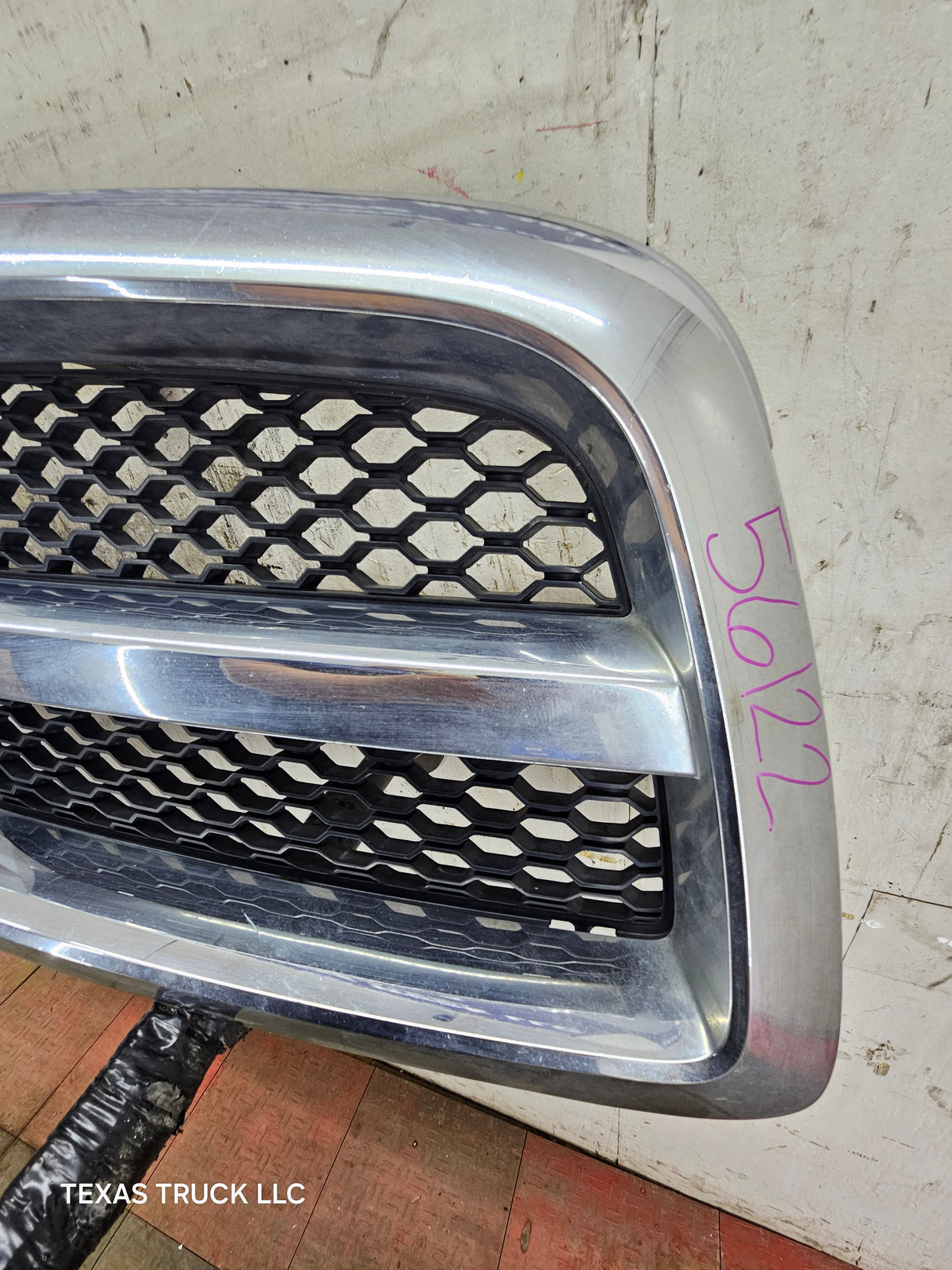 2009-2011 Dodge Ram 1500 Chrome Grill Surround