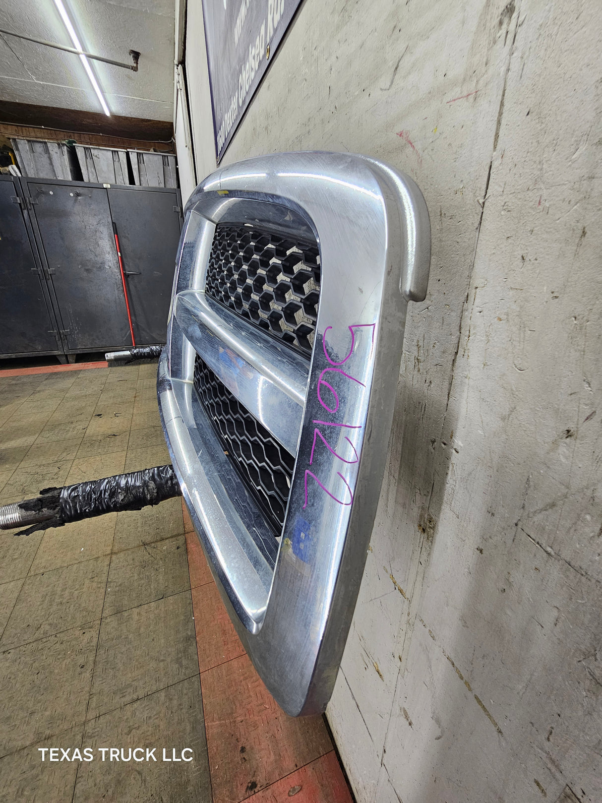 2009-2011 Dodge Ram 1500 Chrome Grill Surround