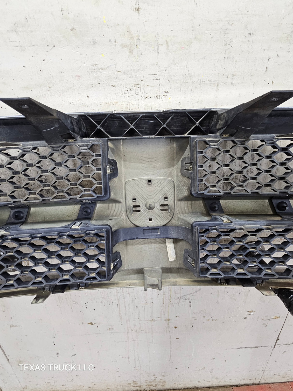 2009-2011 Dodge Ram 1500 Chrome Grill Surround