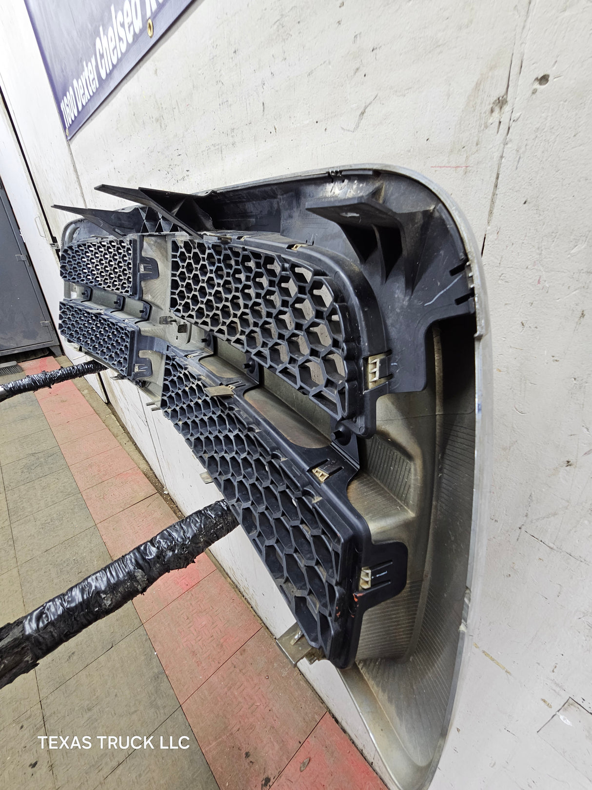 2009-2011 Dodge Ram 1500 Chrome Grill Surround