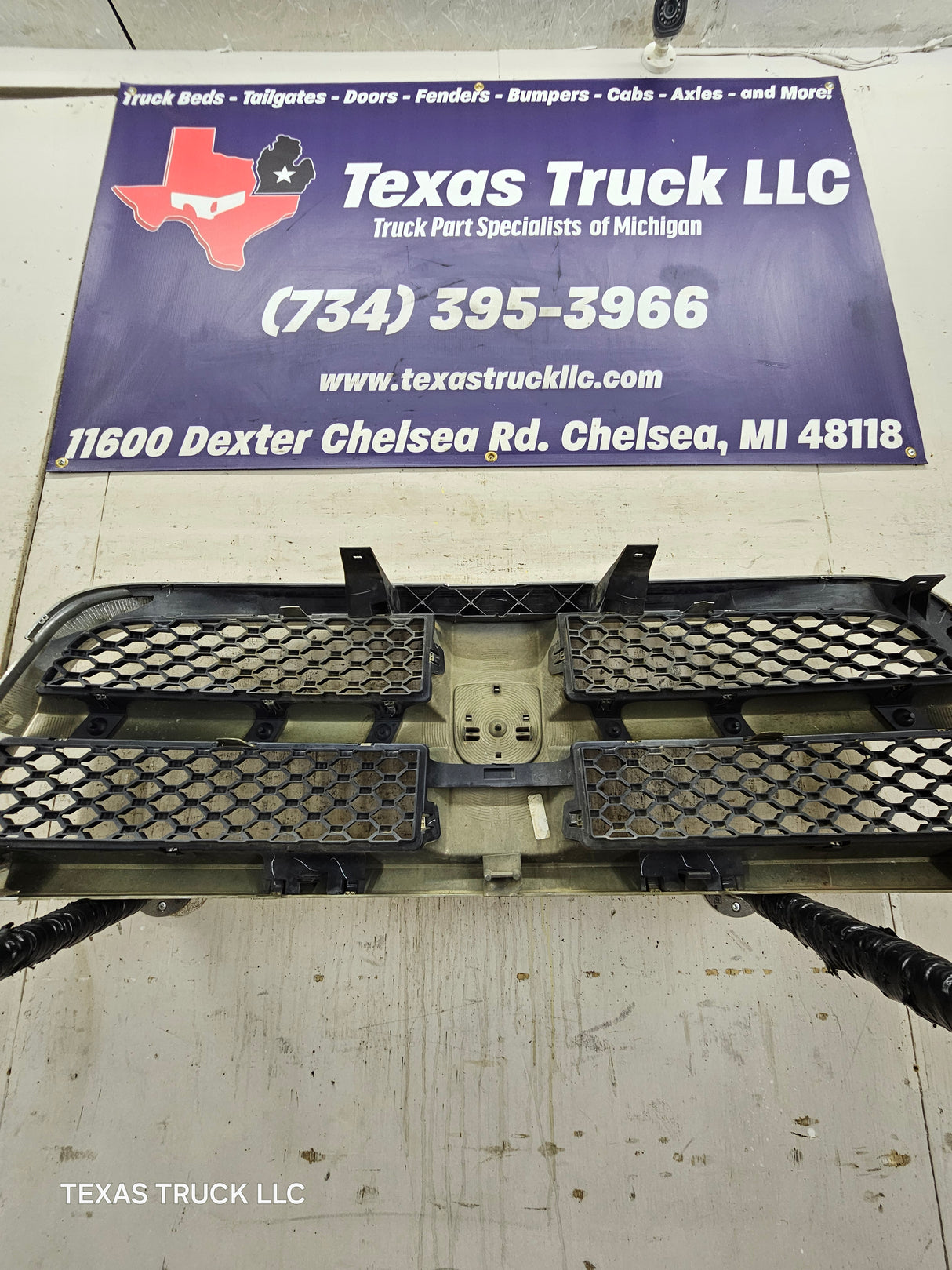 2009-2011 Dodge Ram 1500 Chrome Grill Surround
