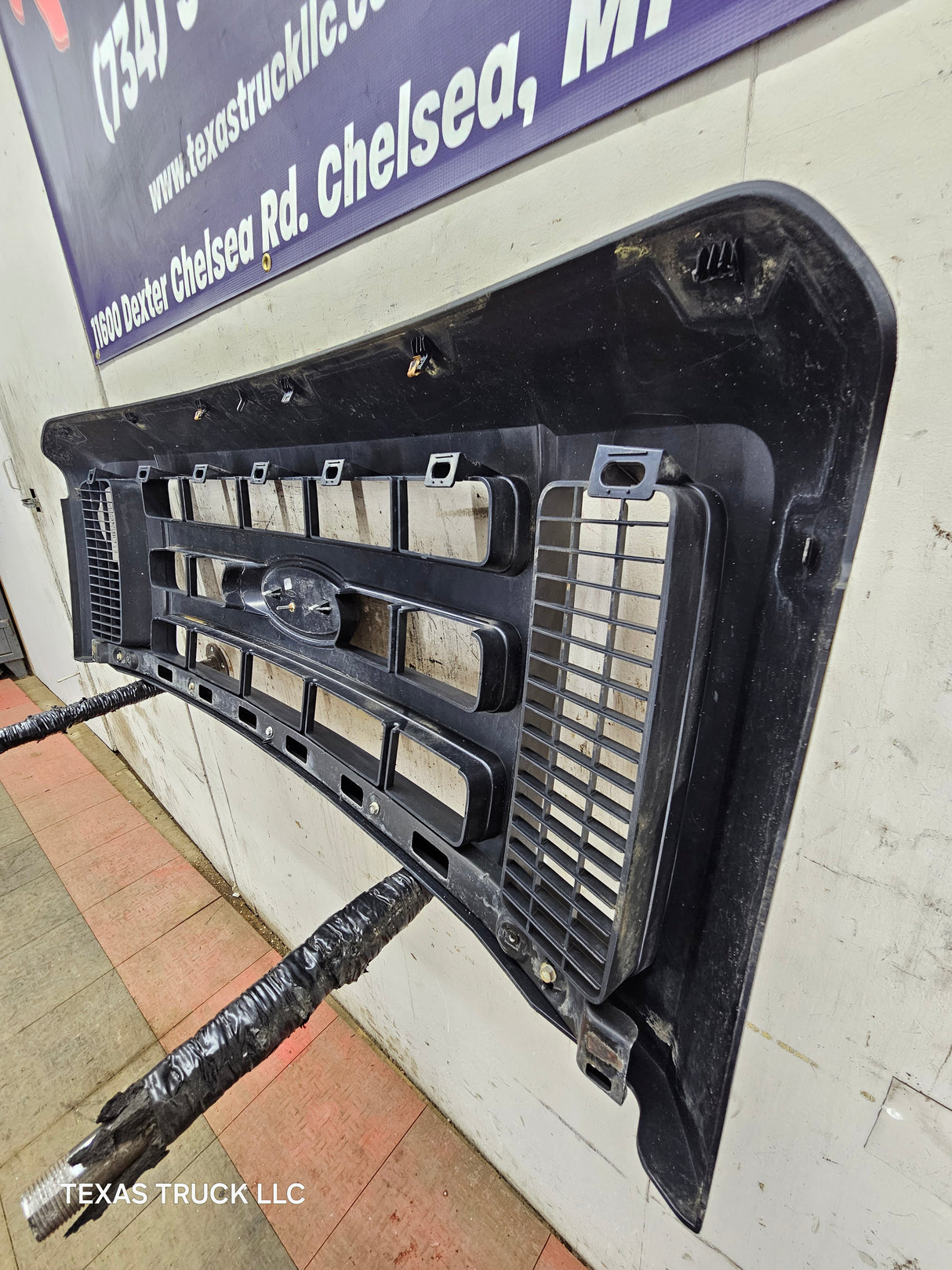 2008-2010 Ford Super Duty F250 F350 F450 F550 Grill Surround