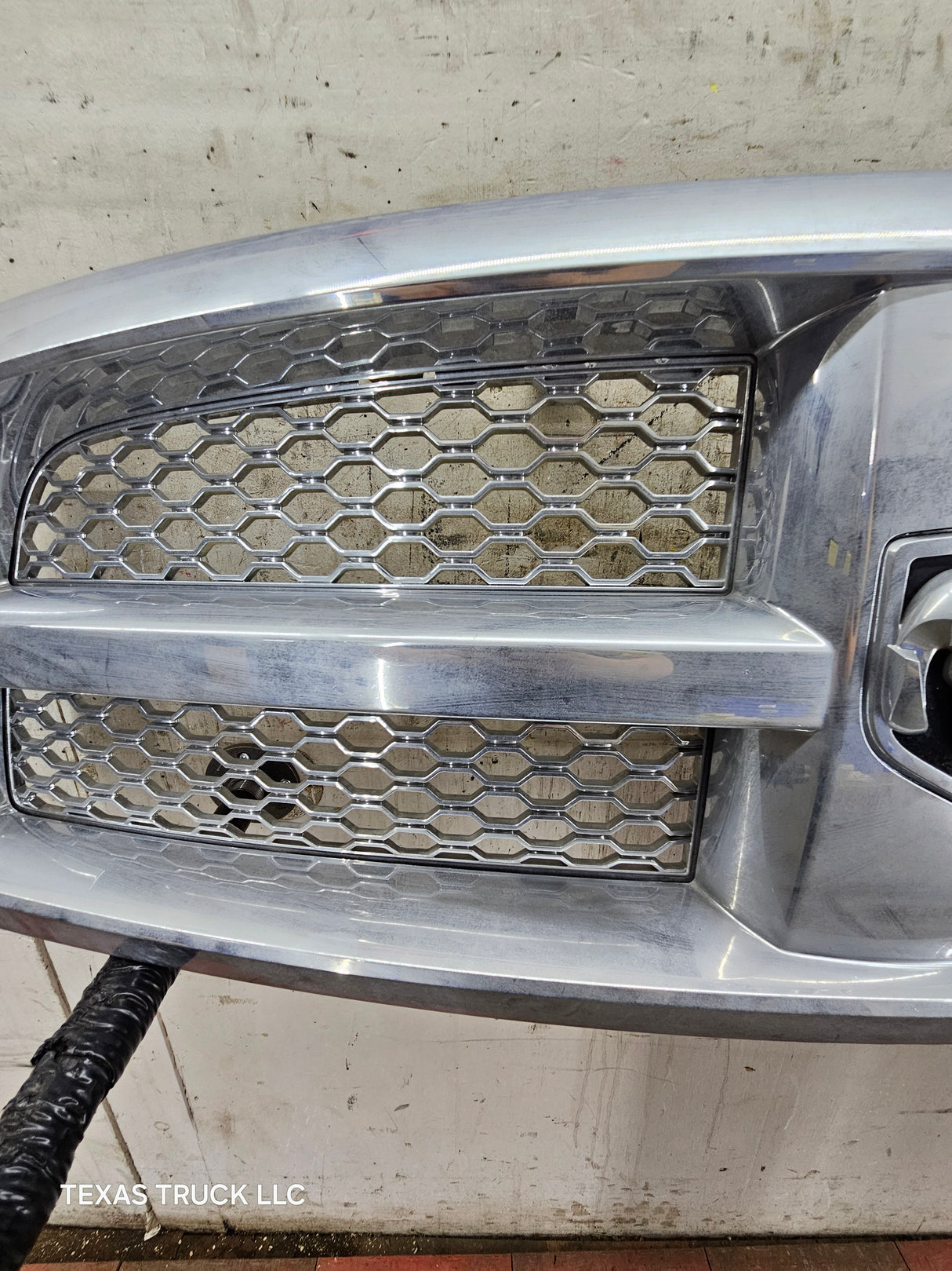 2009-2011 Dodge Ram 1500 Chrome Grill Surround
