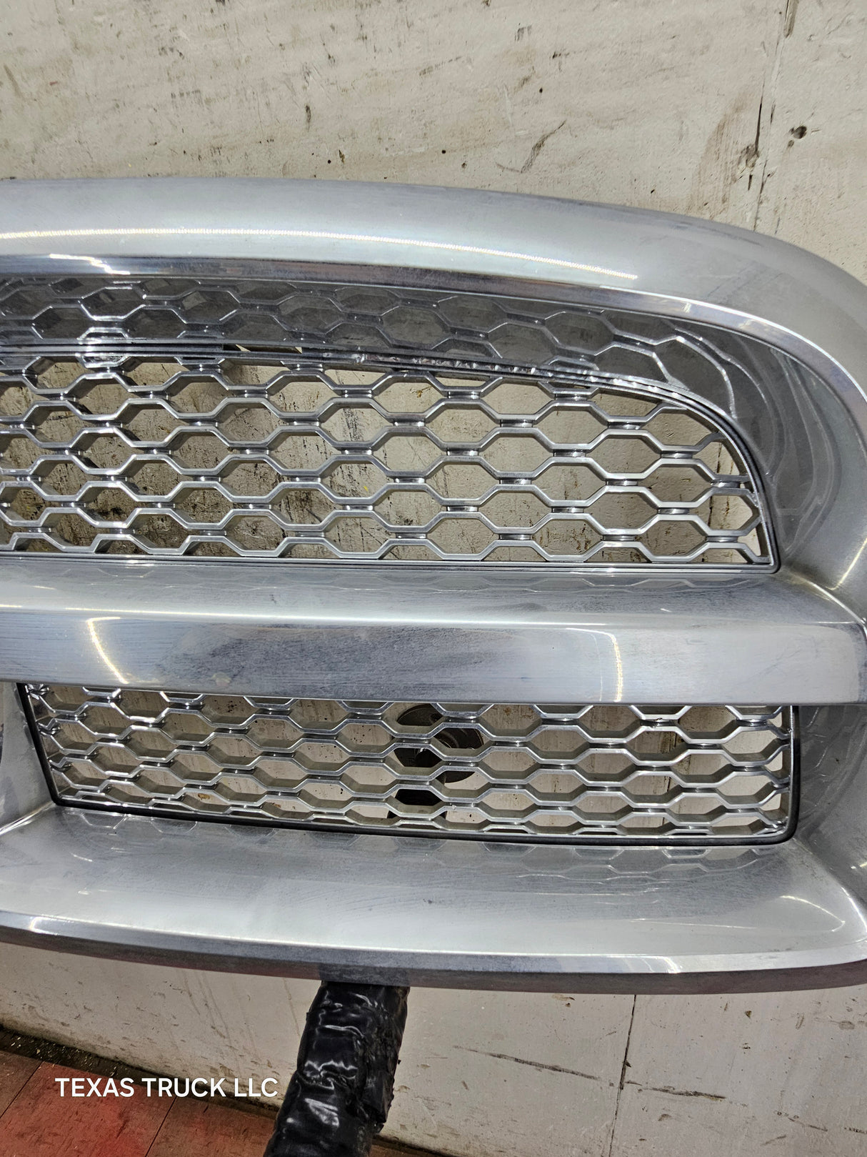 2009-2011 Dodge Ram 1500 Chrome Grill Surround