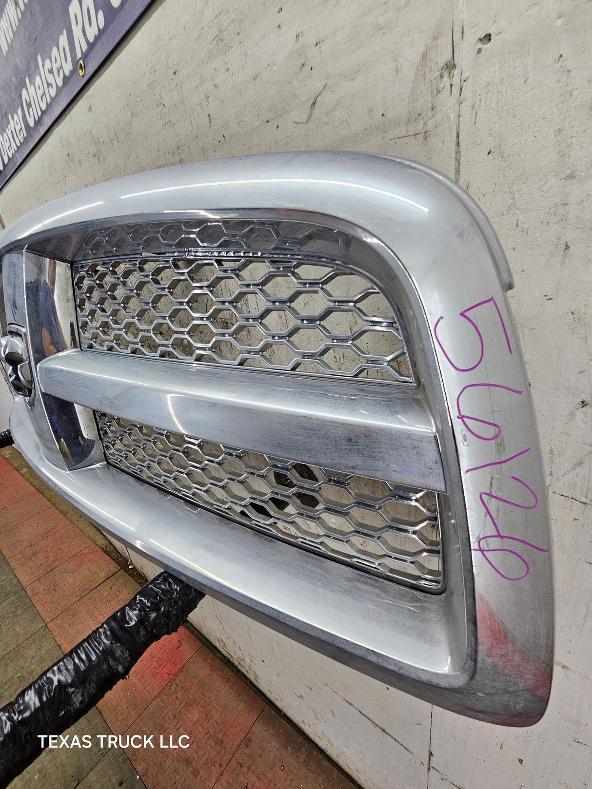 2009-2011 Dodge Ram 1500 Chrome Grill Surround