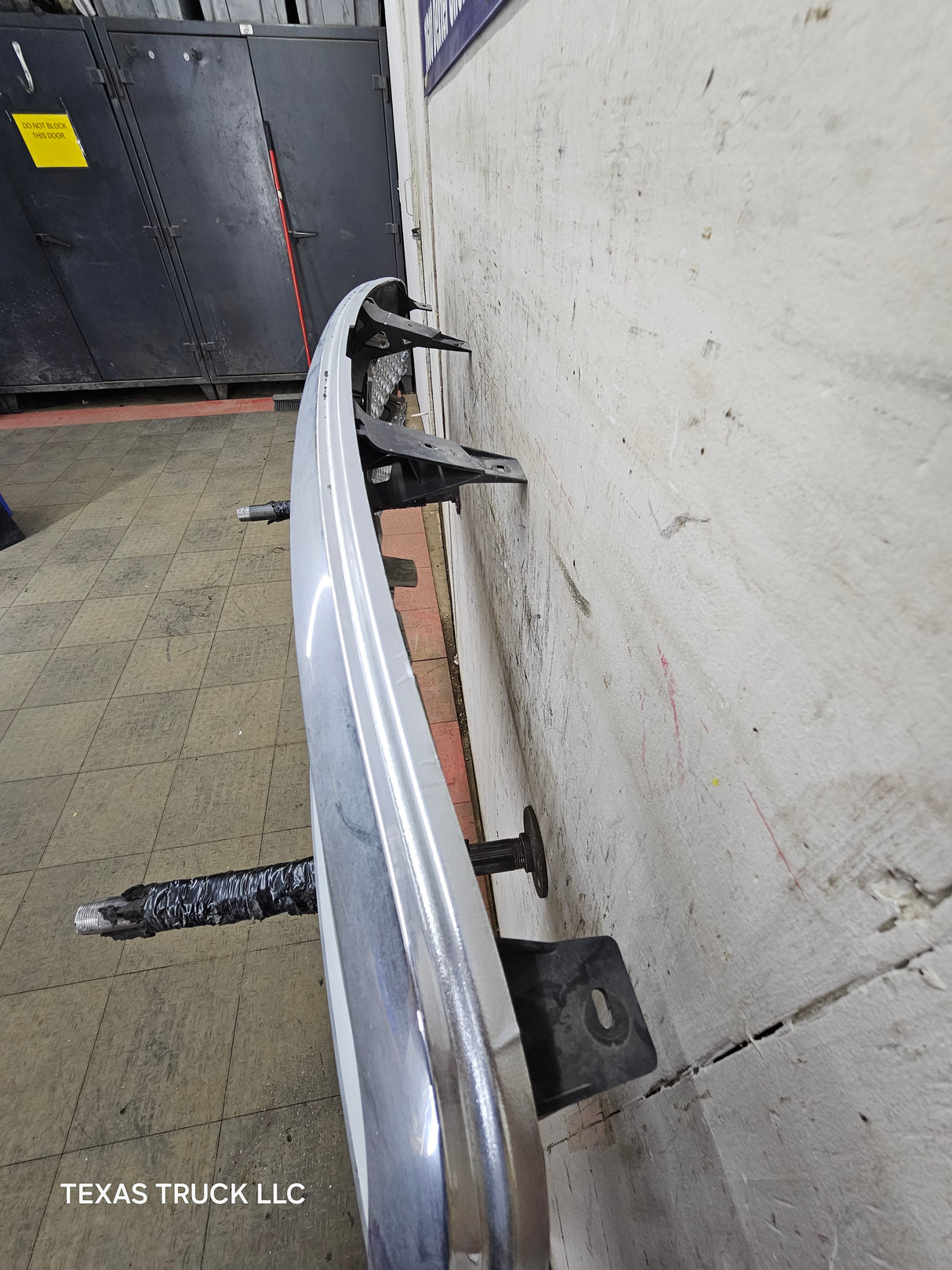 2009-2011 Dodge Ram 1500 Chrome Grill Surround