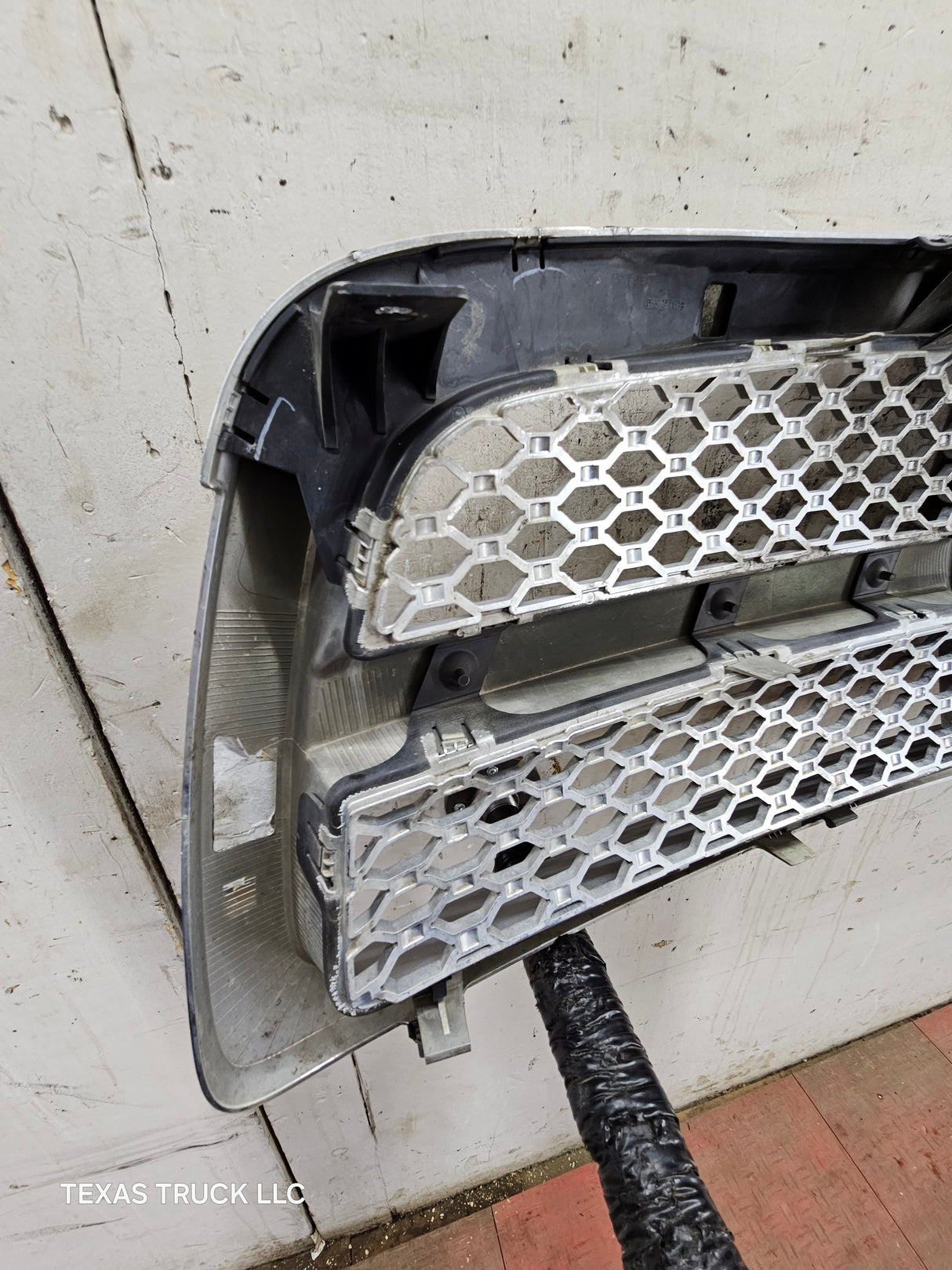 2009-2011 Dodge Ram 1500 Chrome Grill Surround