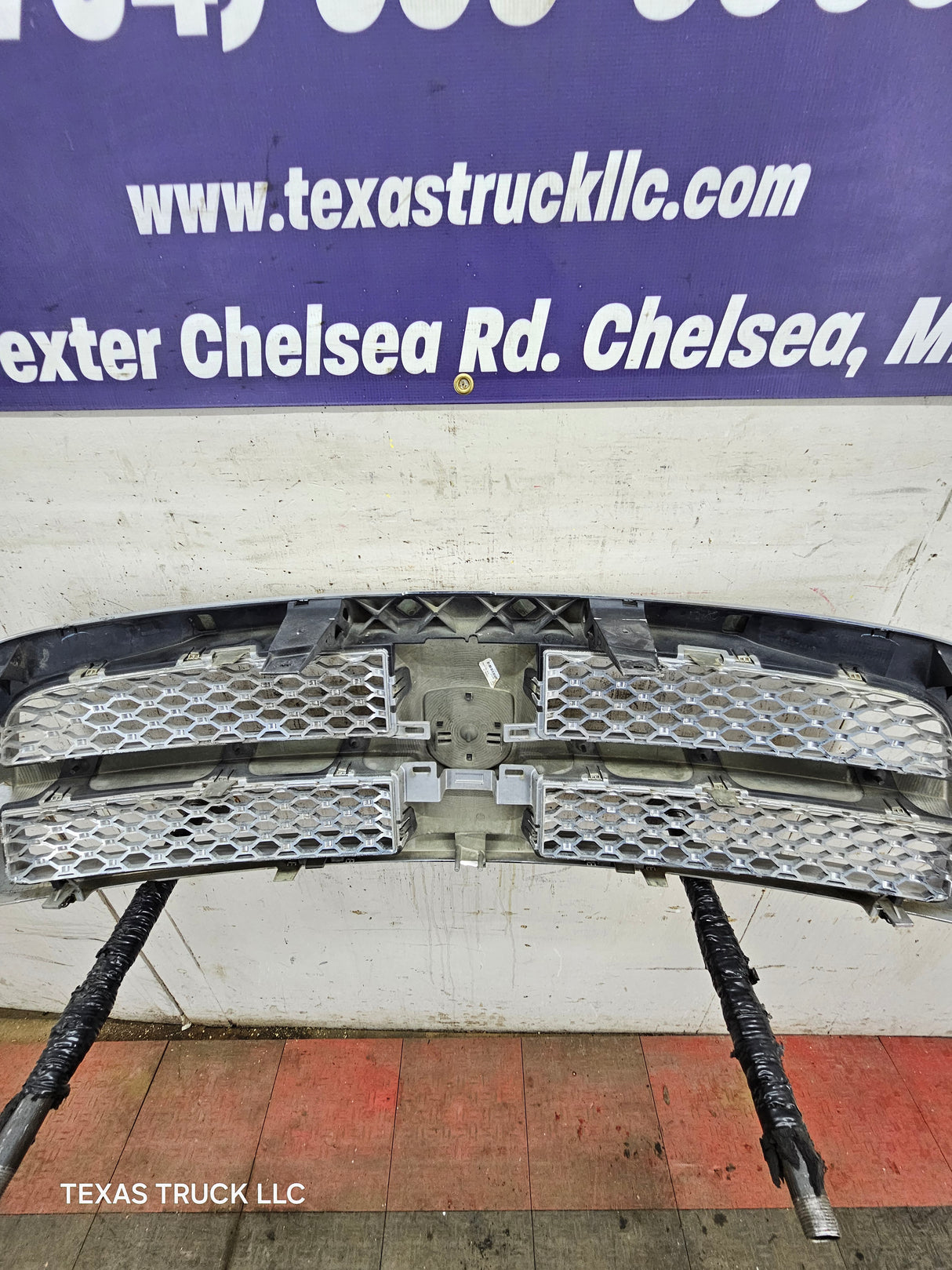 2009-2011 Dodge Ram 1500 Chrome Grill Surround