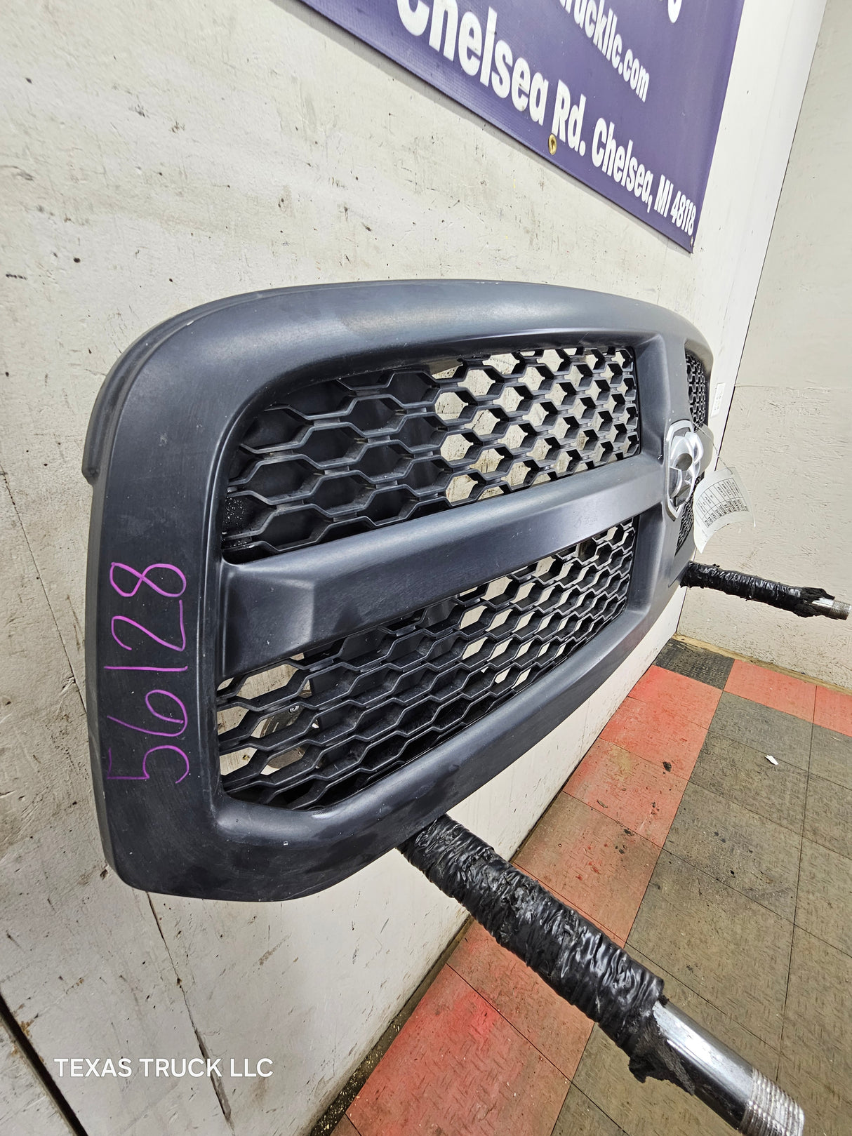 2013-2018 Dodge Ram 1500 Chrome Grill Surround